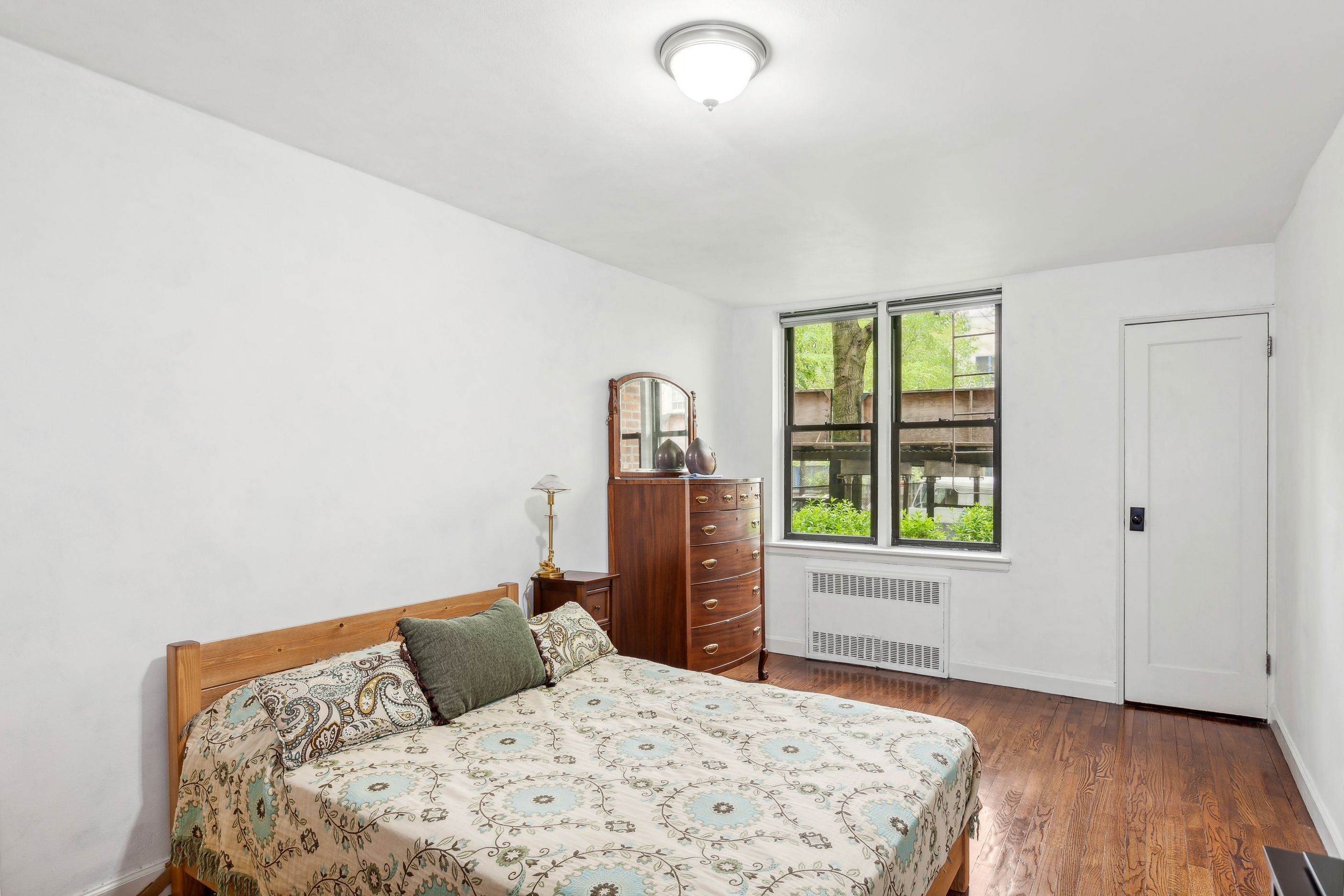 #4 photo, 3535 Kings College Place, Norwood , NY 10467