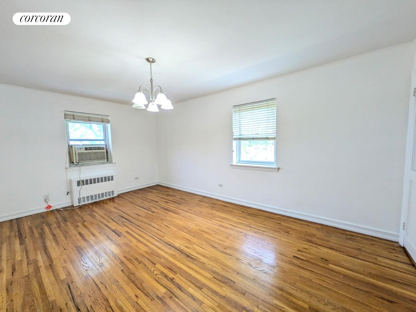 #7 photo, Forest Hills, クイーンズ区 Forest Hills , NY 11375