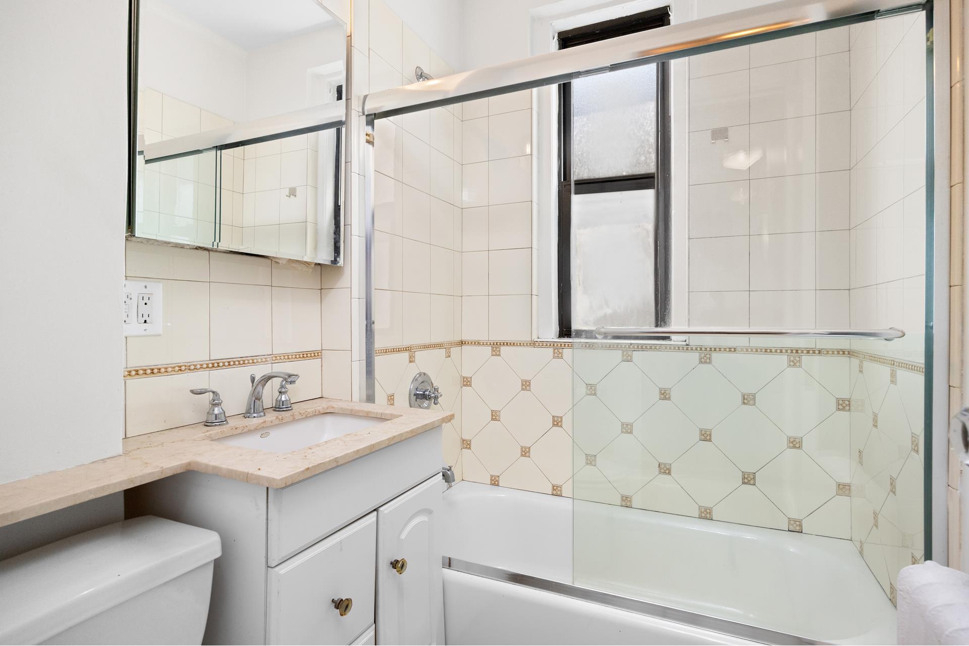 #16 photo, 600 W 111TH Street, マンハッタン Morningside Heights , NY 10025