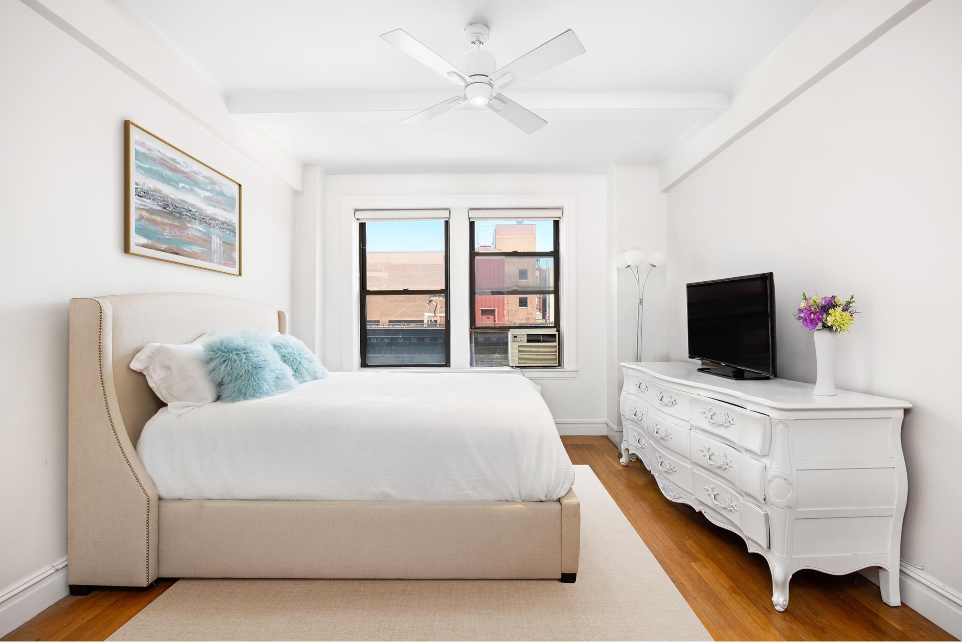 #17 photo, 600 W 111TH Street, マンハッタン Morningside Heights , NY 10025