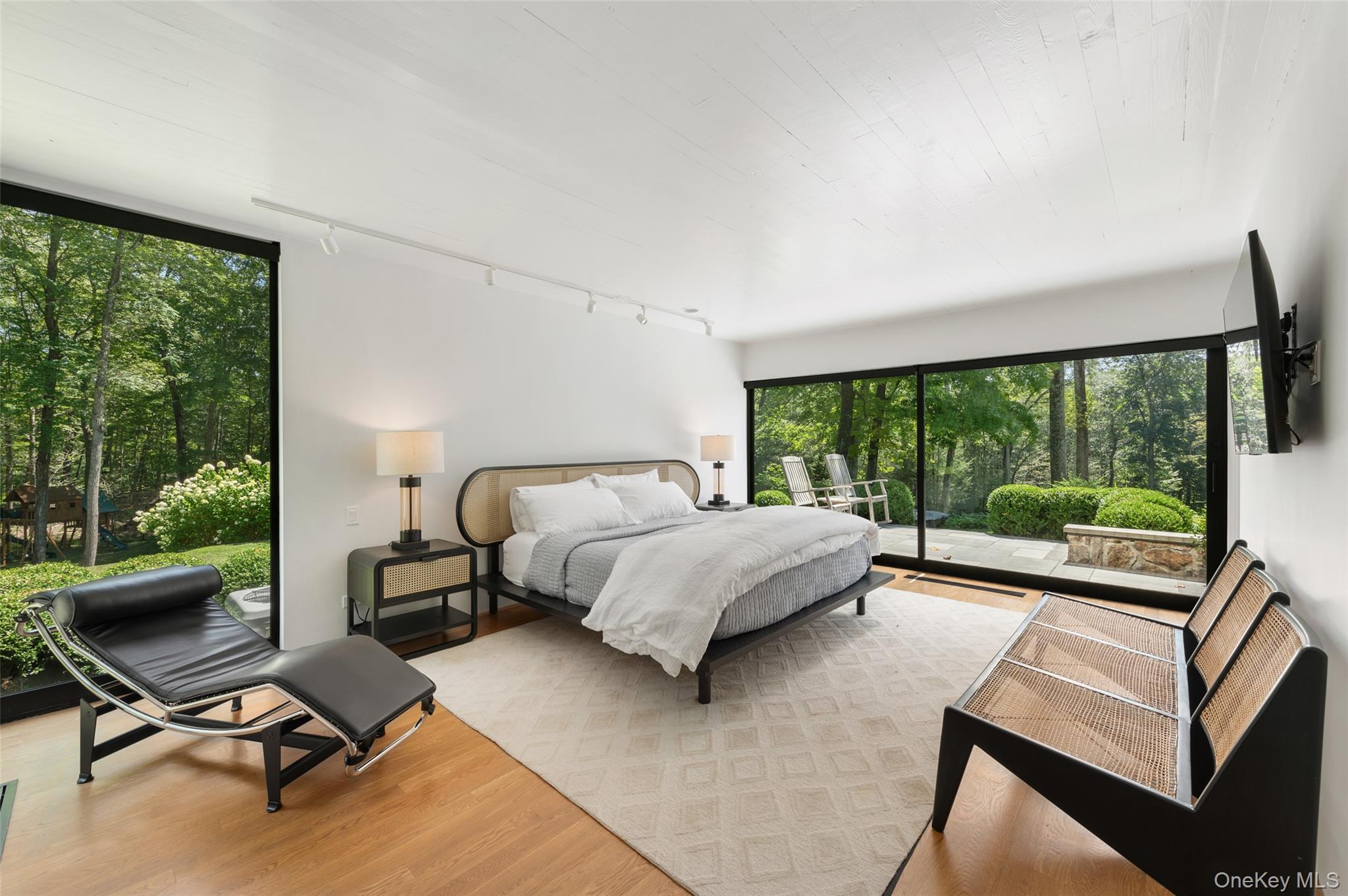 #14 photo, 147 Mianus River Road, Bedford , NY 10506