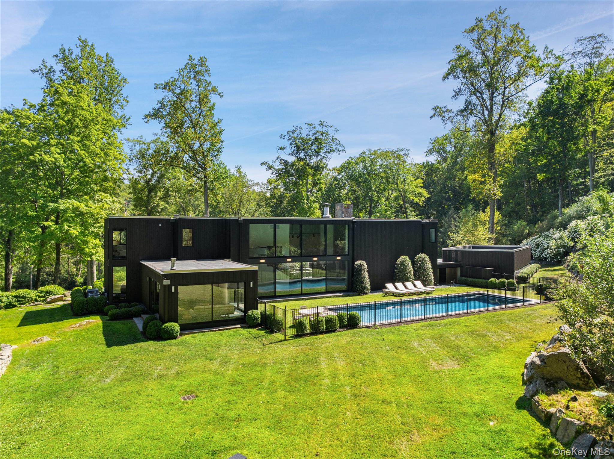 #2 photo, 147 Mianus River Road, Bedford , NY 10506