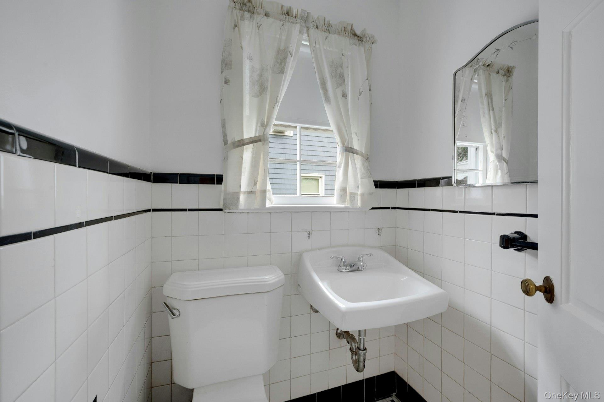 #12 photo, 136 White Road, Scarsdale , NY 10583