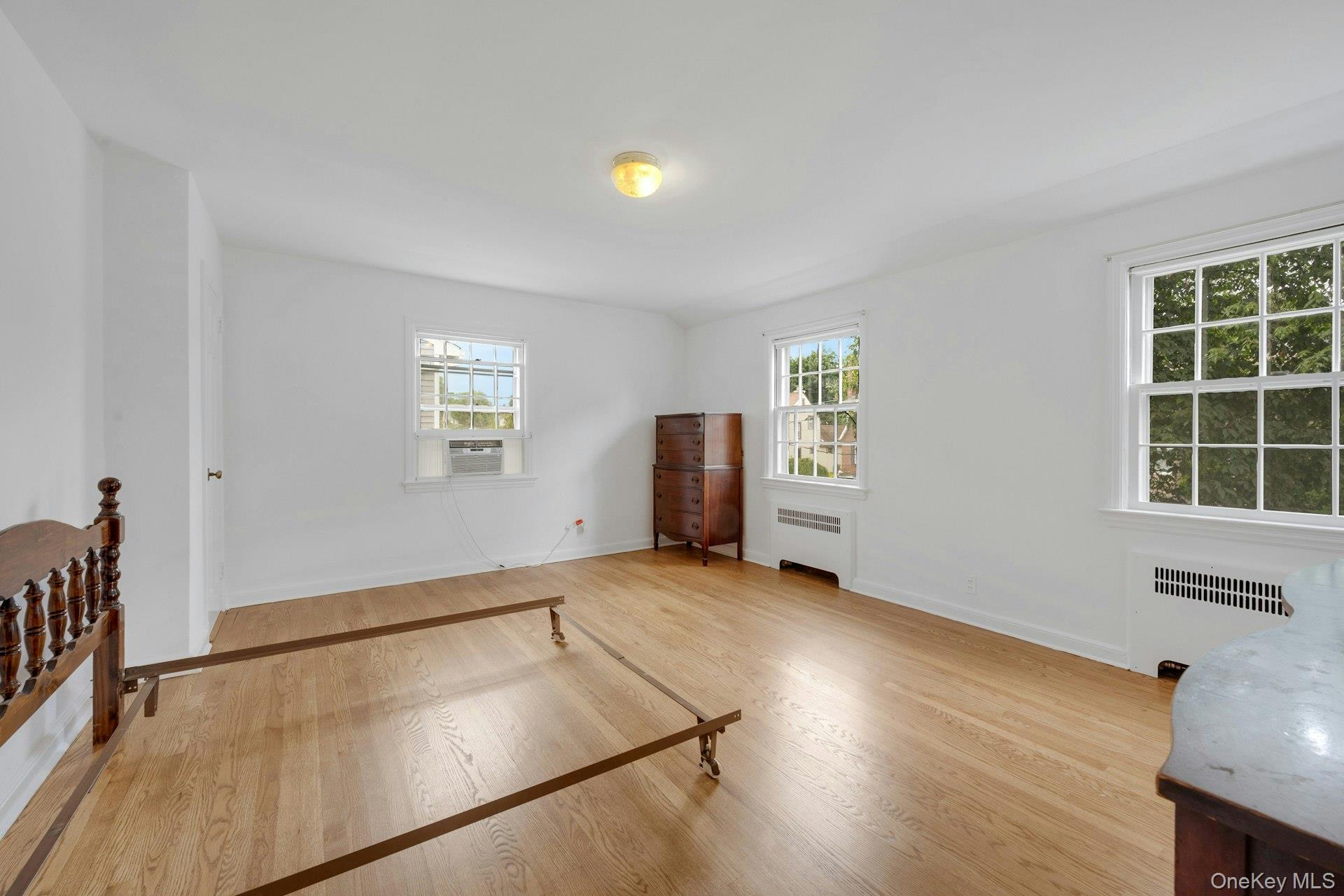 #13 photo, 136 White Road, Scarsdale , NY 10583