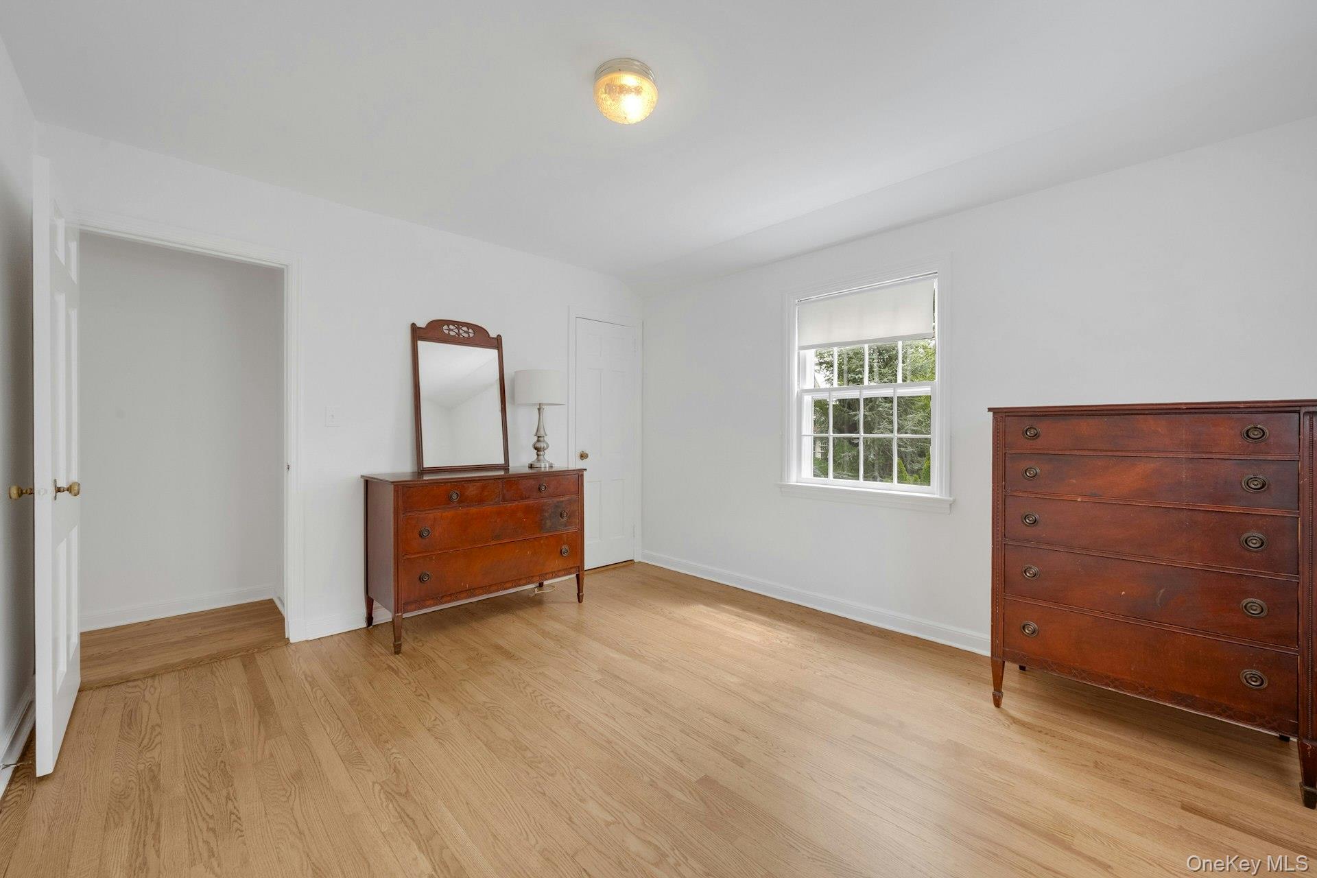 #15 photo, 136 White Road, Scarsdale , NY 10583