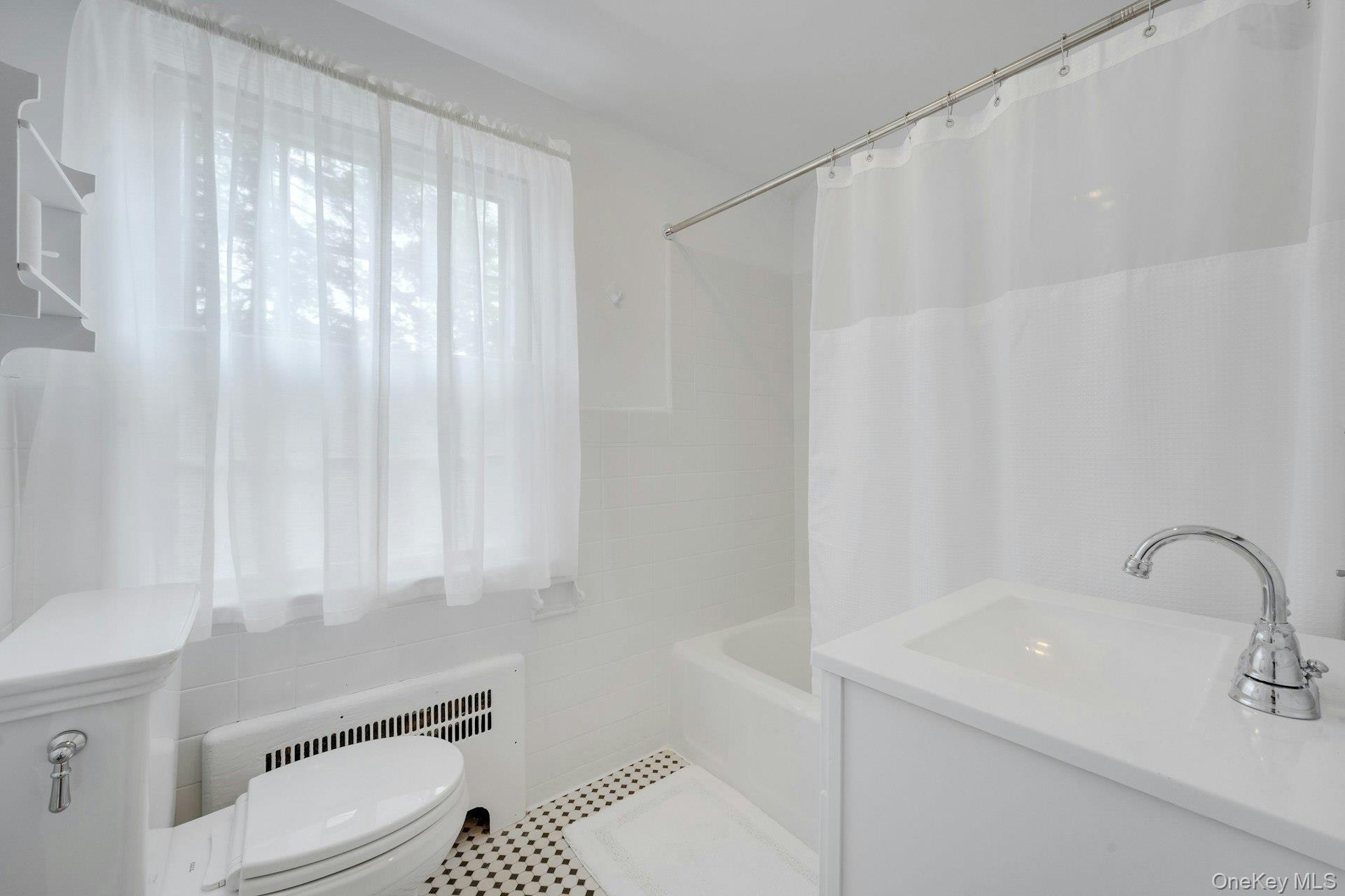 #20 photo, 136 White Road, Scarsdale , NY 10583