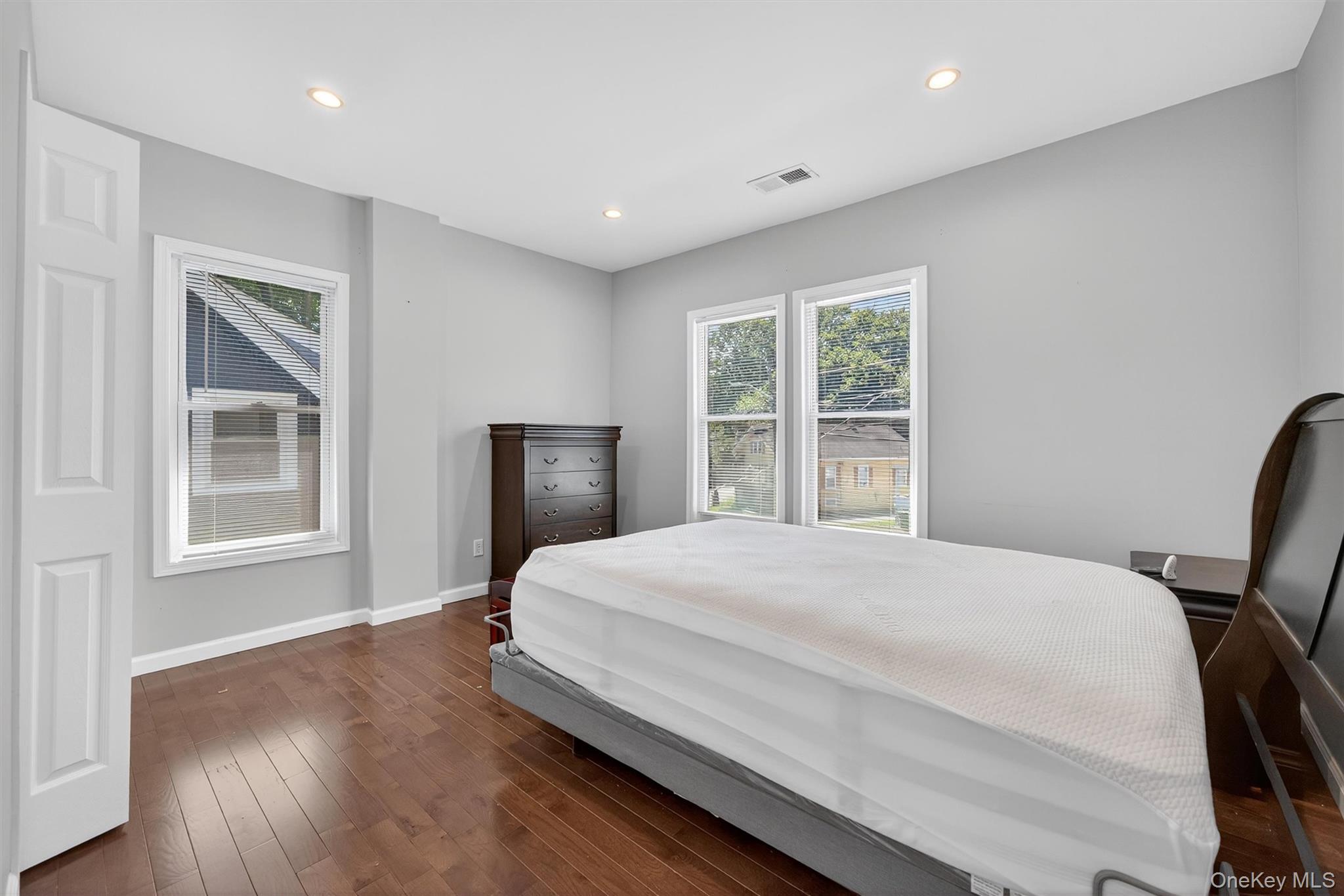 #17 photo, 11 Dolson, Middletown , NY 10940