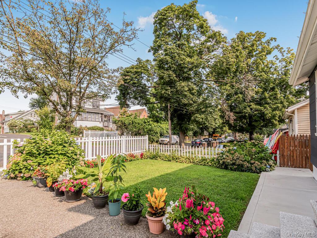 #3 photo, 3992 Rombouts Avenue, Bronx , NY 10466