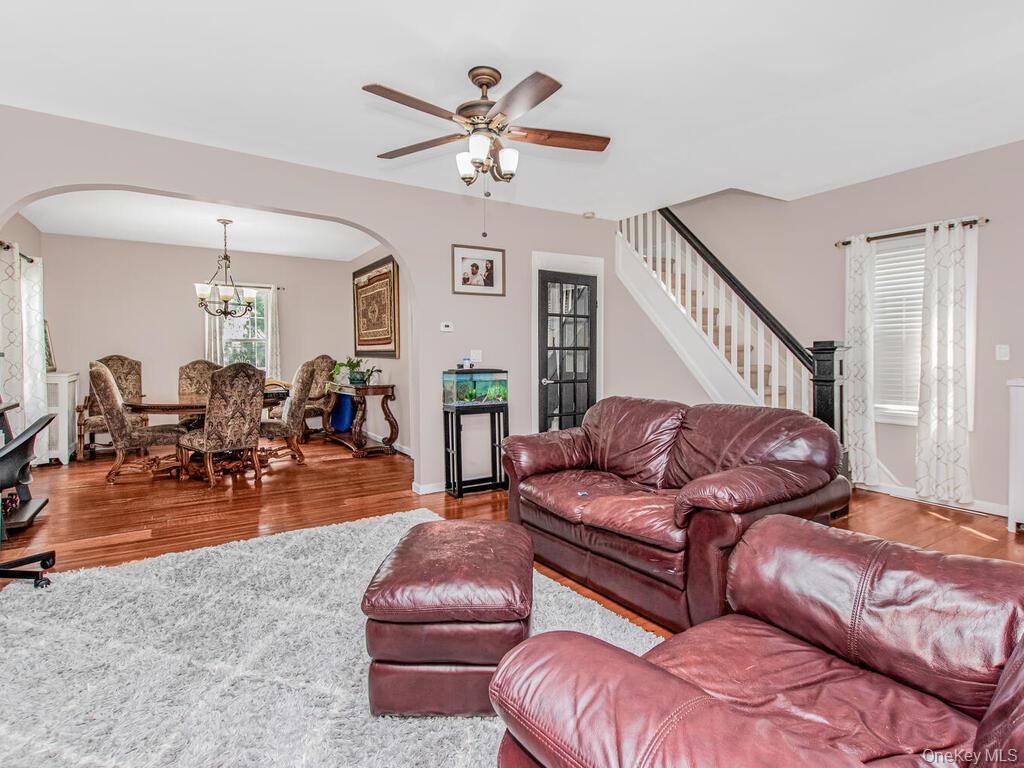 #6 photo, 3992 Rombouts Avenue, Bronx , NY 10466