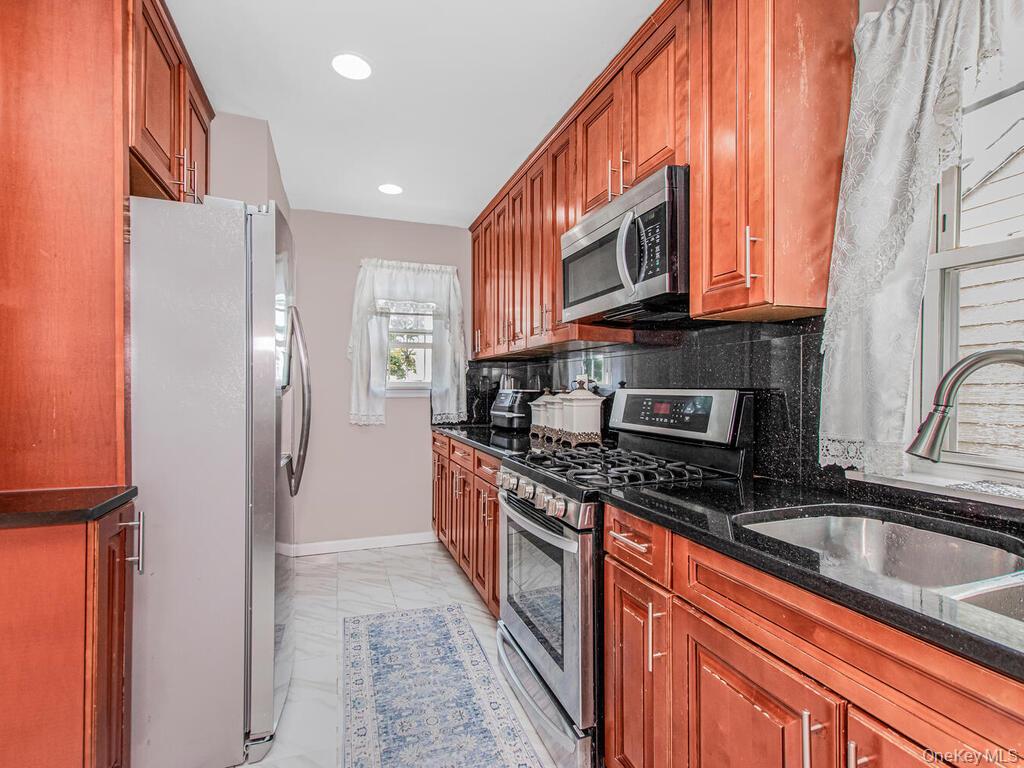 #9 photo, 3992 Rombouts Avenue, Bronx , NY 10466