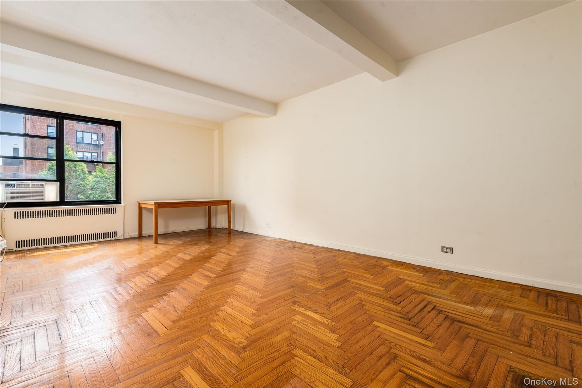 #4 photo, 72 Park Terrace West, マンハッタン New York (Manhattan) , NY 10034