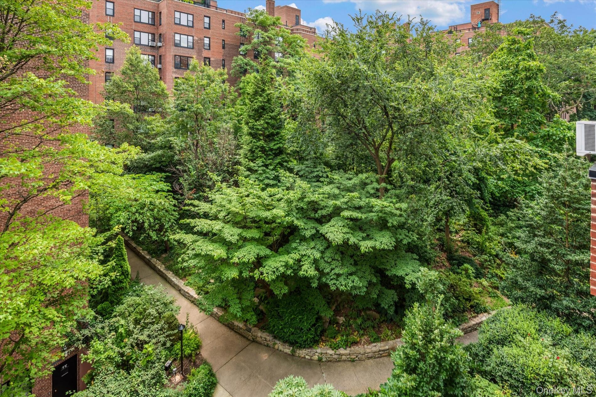 #5 photo, 72 Park Terrace West, マンハッタン New York (Manhattan) , NY 10034