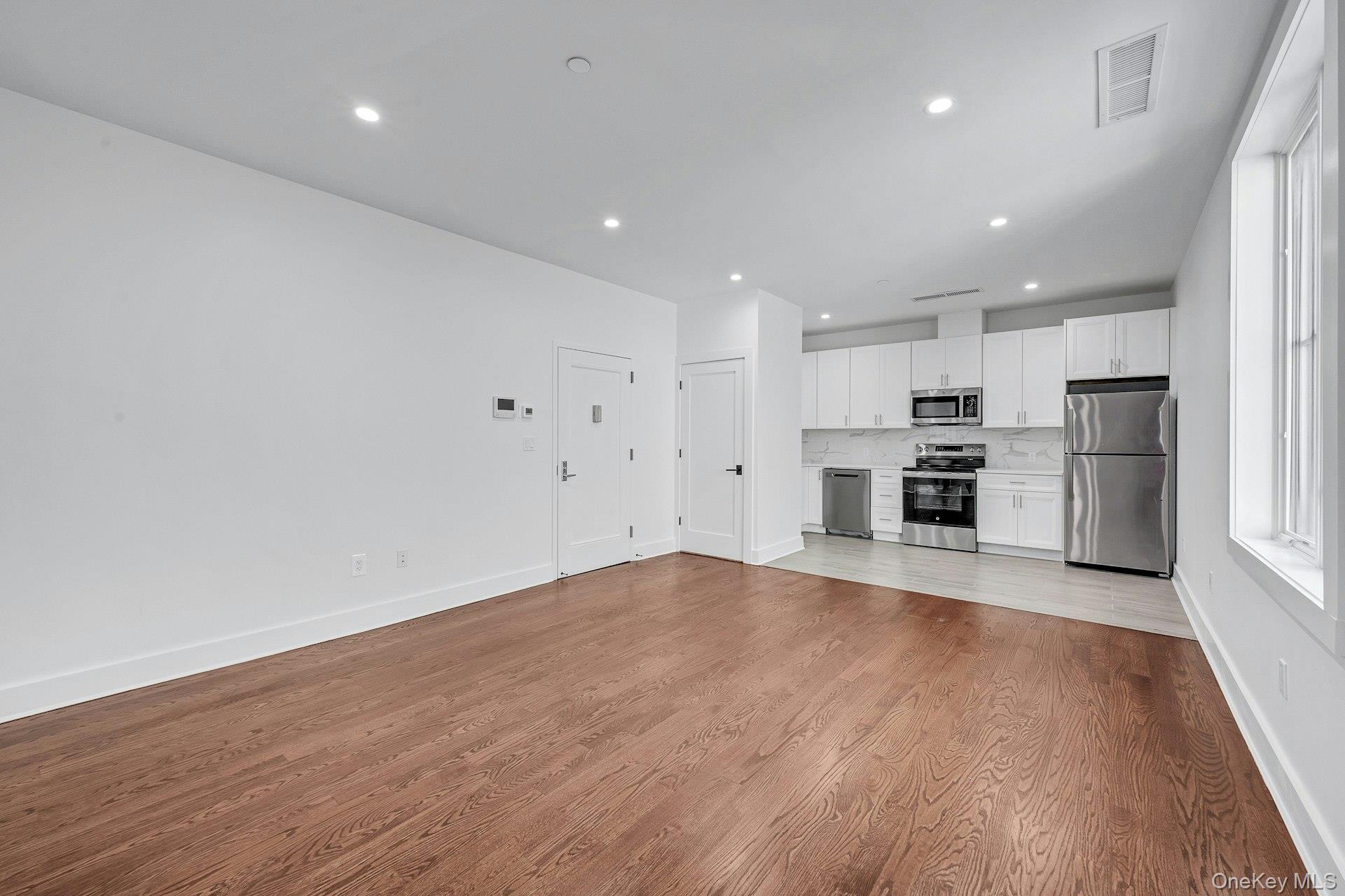 #3 photo, 291 Main Street, Eastchester , NY 10709