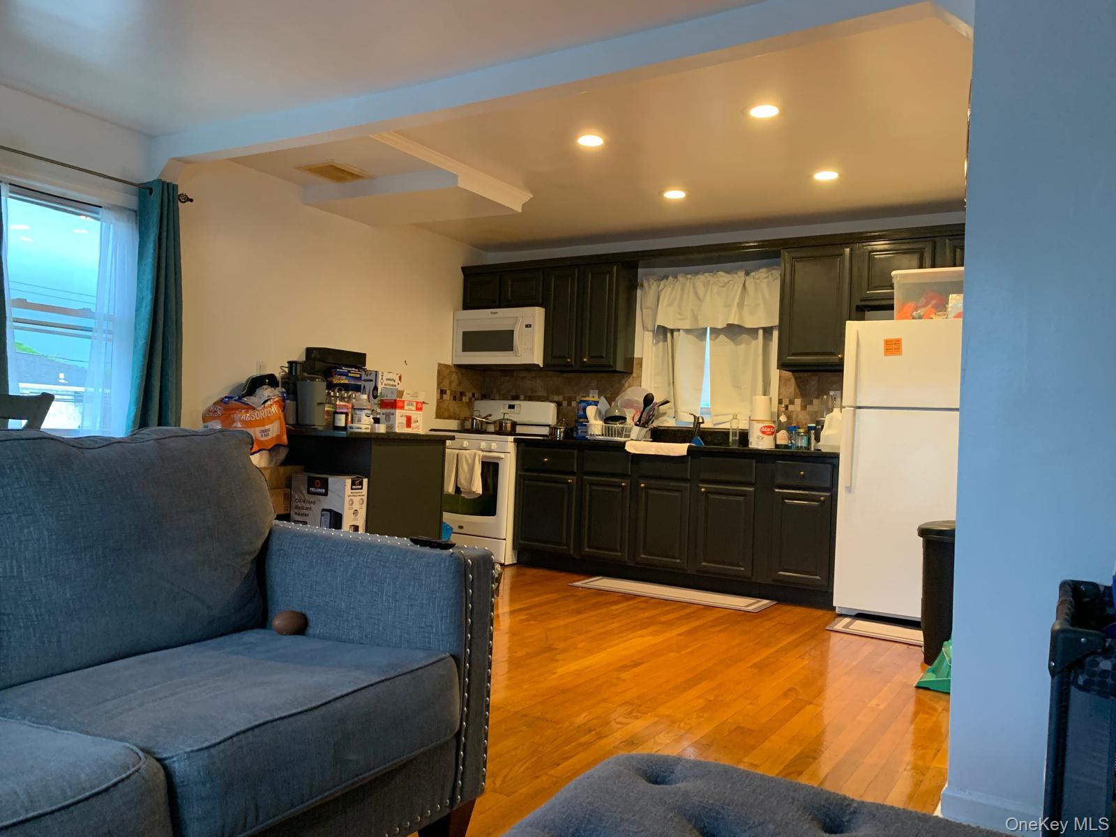 #12 photo, 217-05 104th Avenue, クイーンズ区 Queens Village , NY 11429