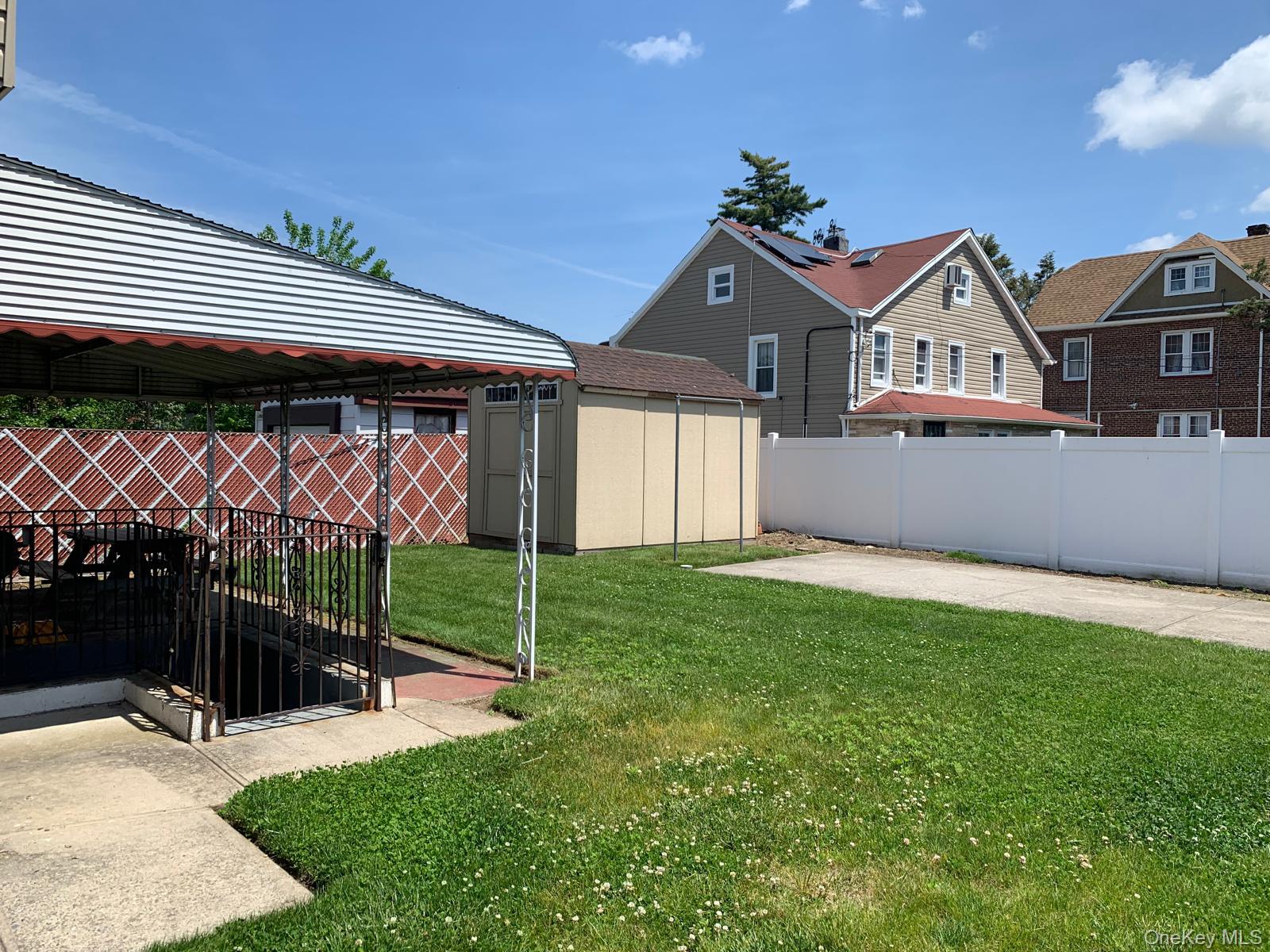 #2 photo, 217-05 104th Avenue, クイーンズ区 Queens Village , NY 11429