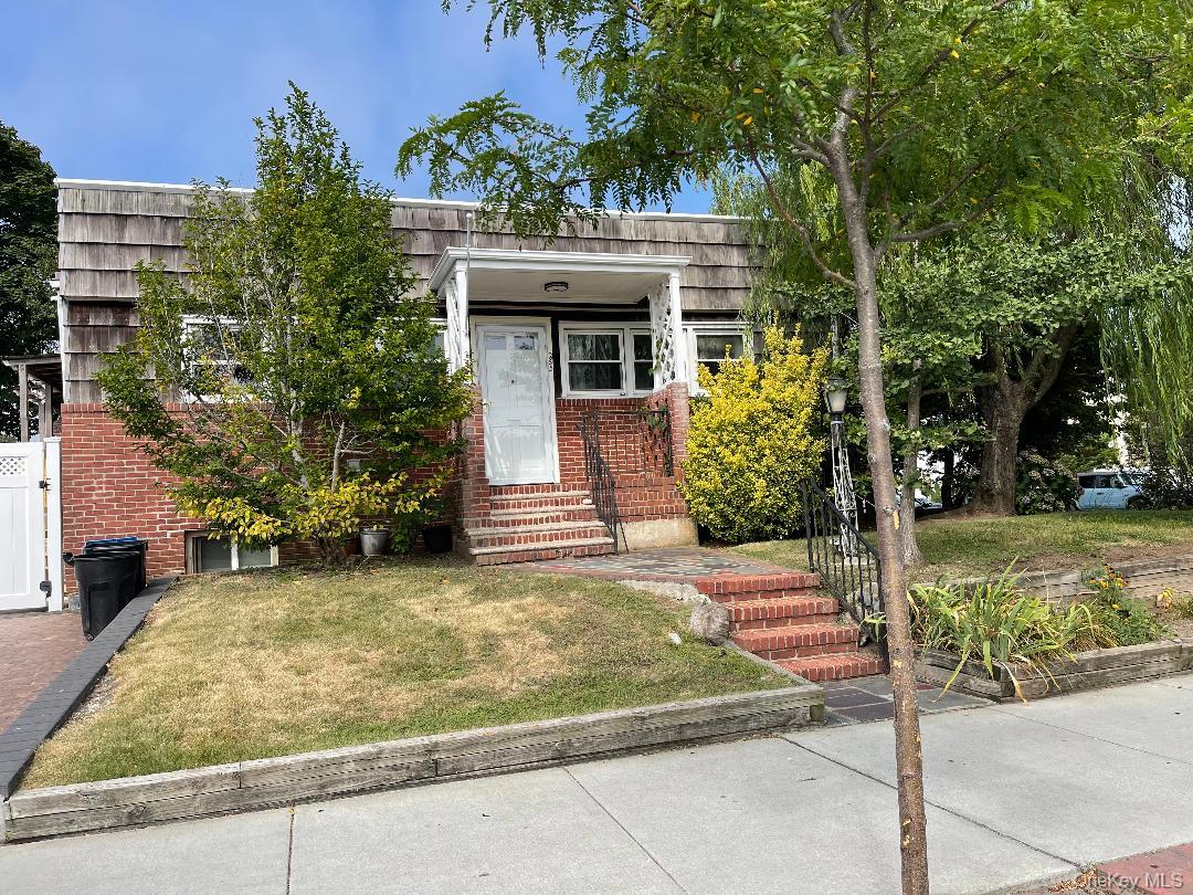 #1 photo, 265 Edwards Boulevard, नासाउ काउंटी Long Beach , NY 11561