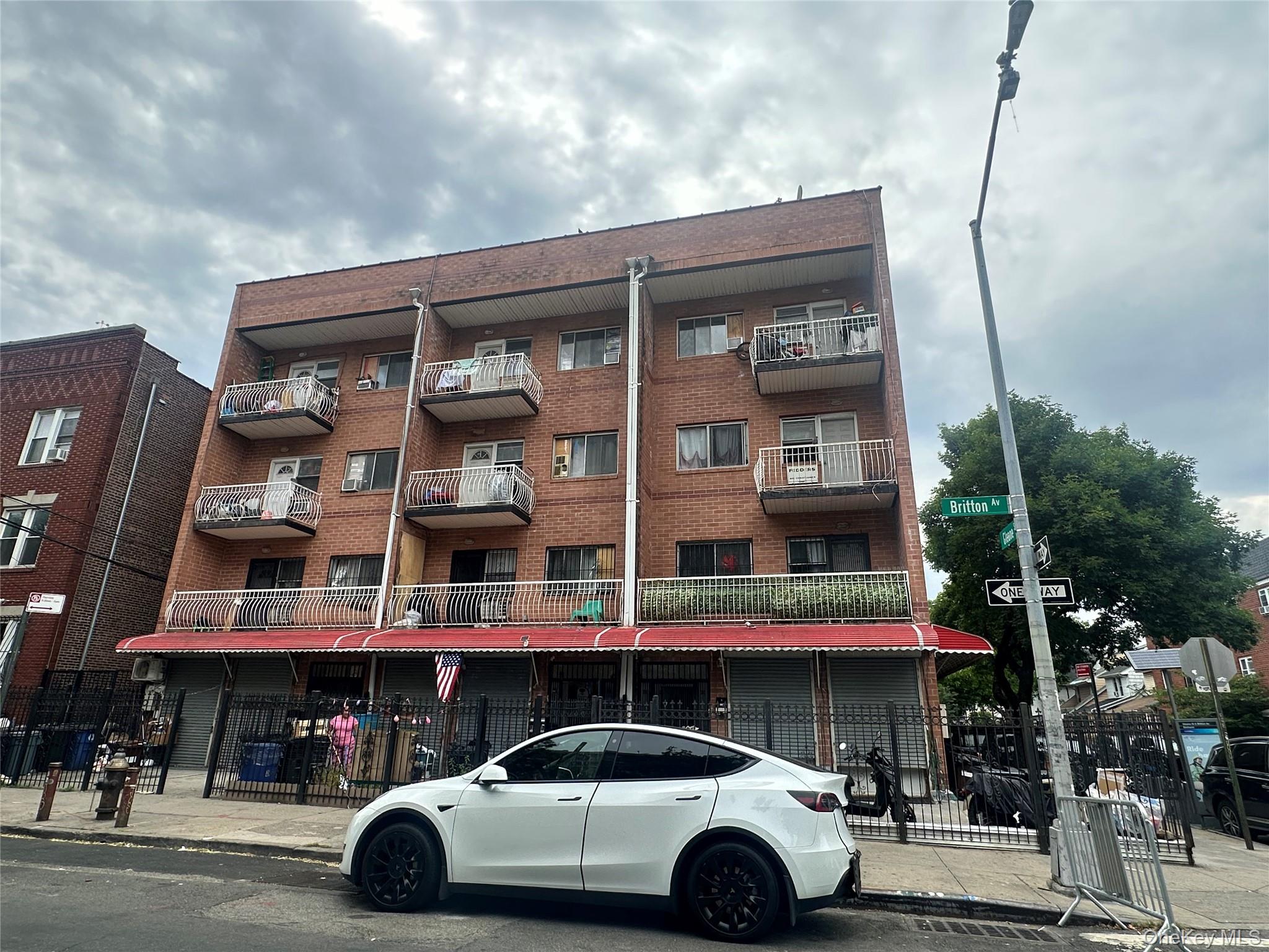 #3 photo, 85-45 Britton Avenue, クイーンズ区 Elmhurst , NY 11373