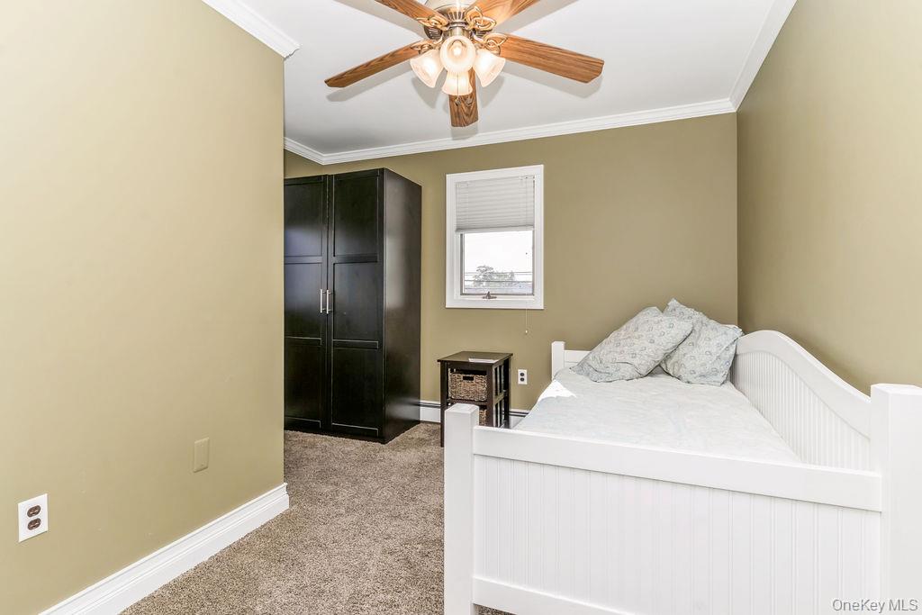 #14 photo, 105 Howell Street, ナッソー郡 Bellmore , NY 11710