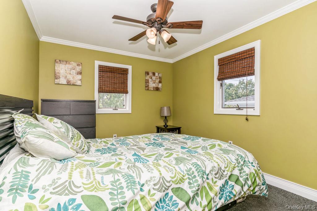 #15 photo, 105 Howell Street, ナッソー郡 Bellmore , NY 11710