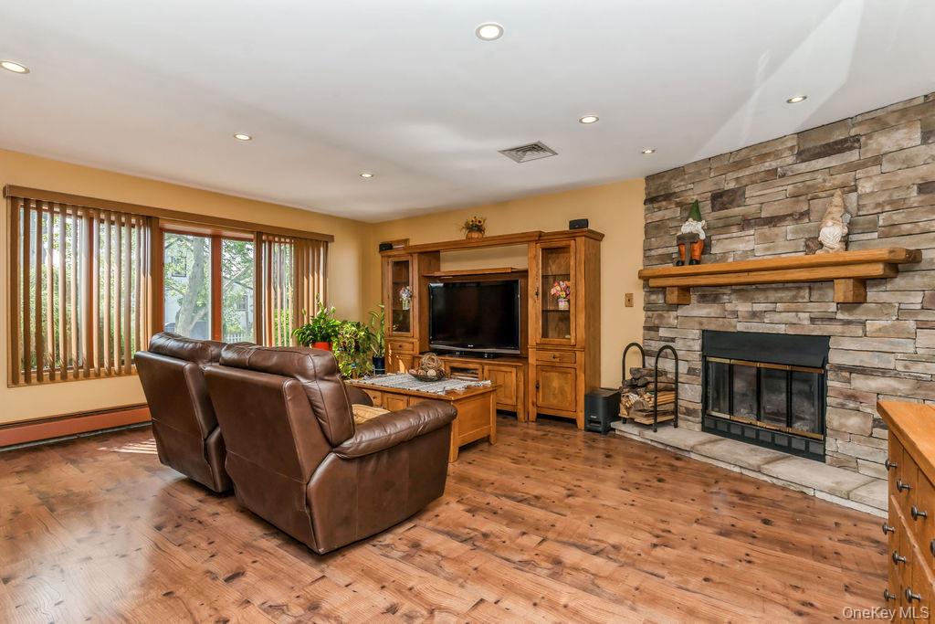 #7 photo, 105 Howell Street, ナッソー郡 Bellmore , NY 11710