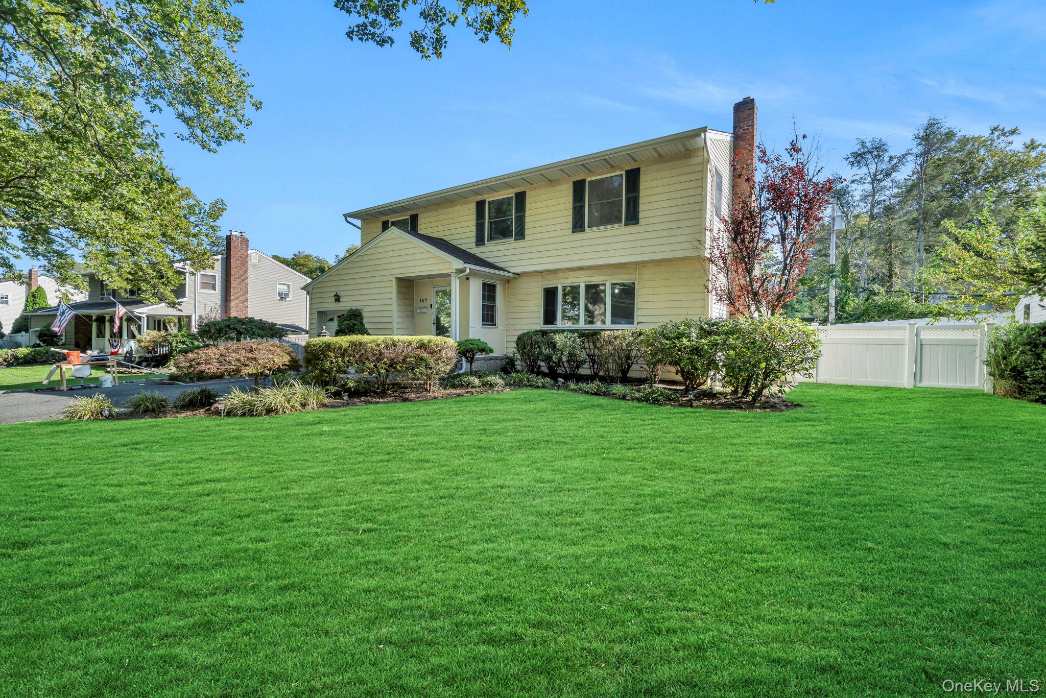 #1 photo, 162 Wolf Hill Road, 東長島 梅尔维尔 Melville , NY 11747