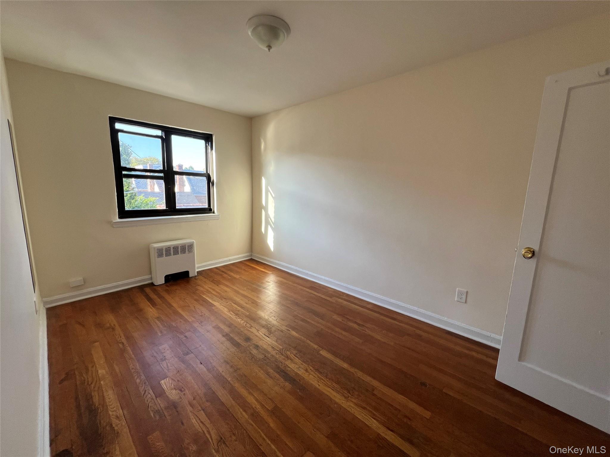 #6 photo, 203-07 35th Avenue, クイーンズ区 Bayside , NY 11361