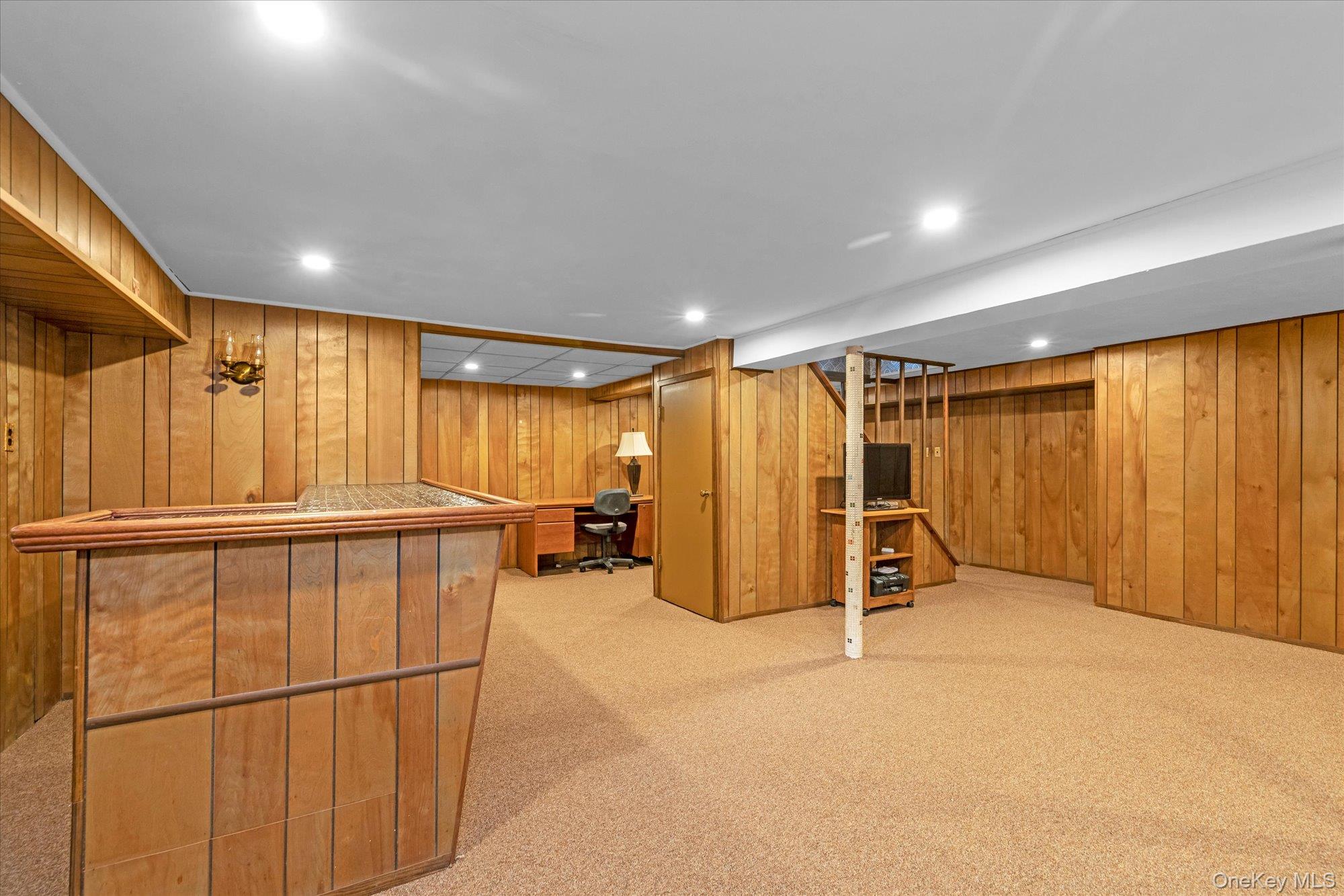 #17 photo, 1628 Oswego Street, 长岛 East Meadow , NY 11554