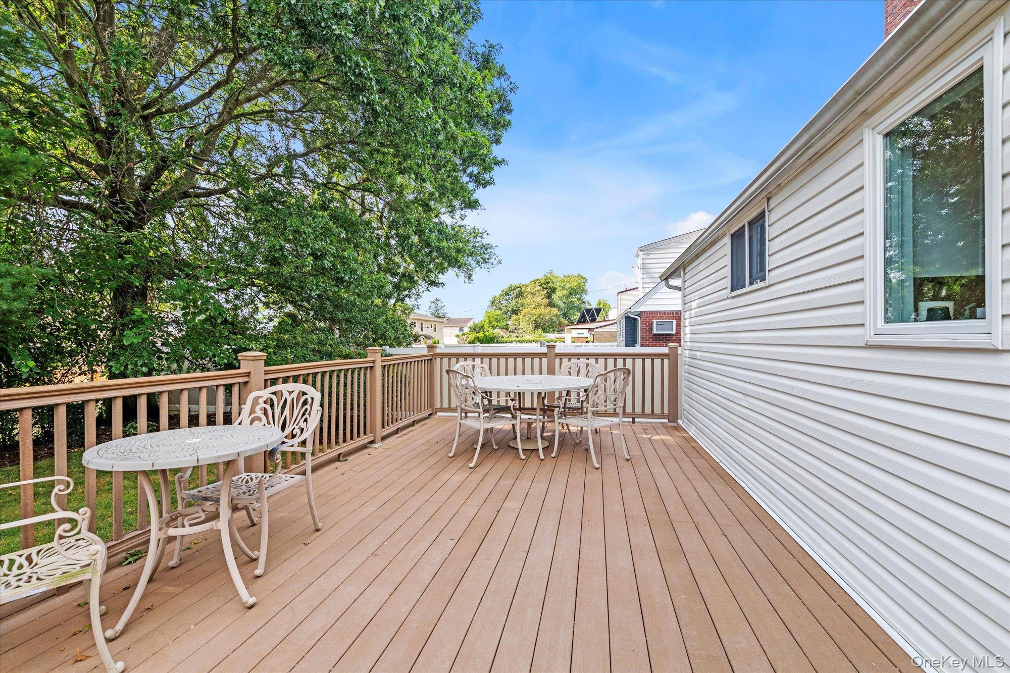 #18 photo, 1628 Oswego Street, 长岛 East Meadow , NY 11554