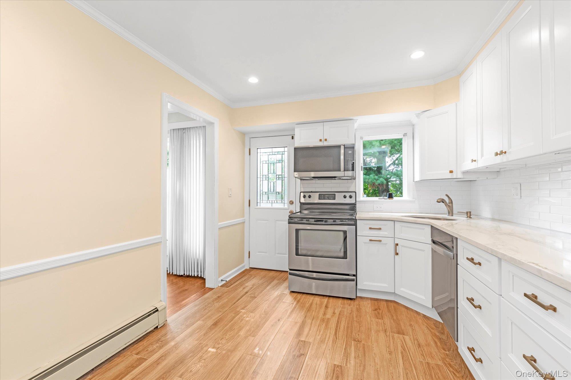 #7 photo, 1628 Oswego Street, 长岛 East Meadow , NY 11554