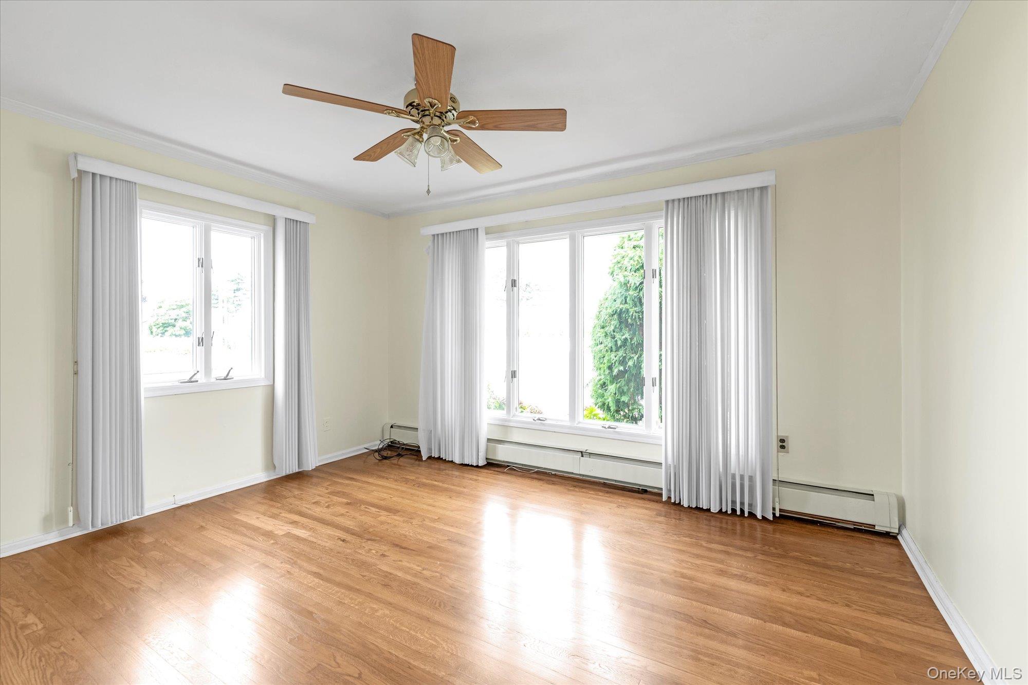 #9 photo, 1628 Oswego Street, 长岛 East Meadow , NY 11554