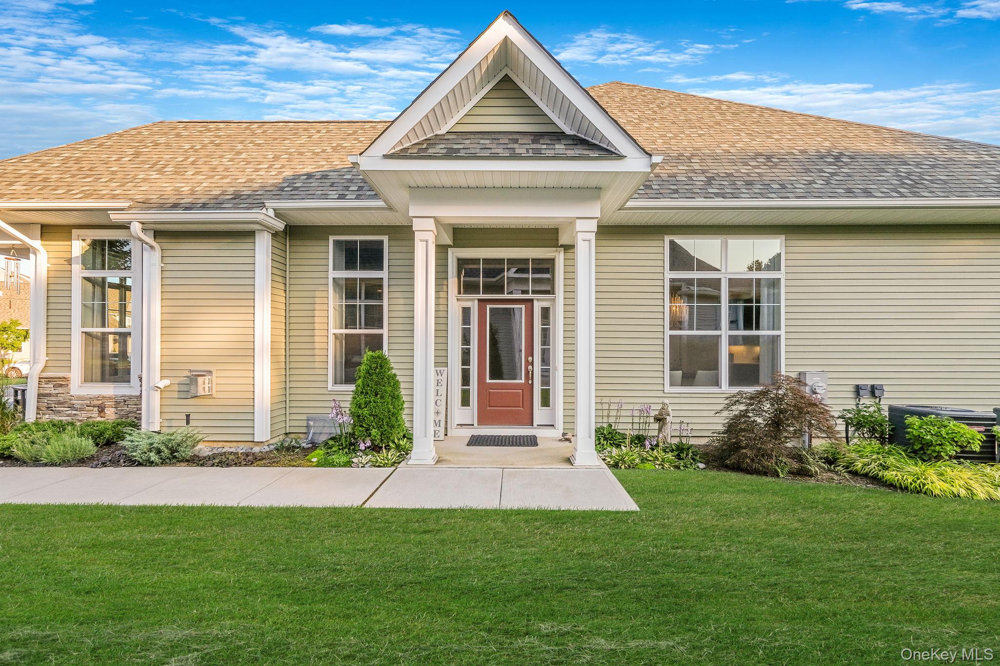 #1 photo, 208 Belmont Circle, サフォーク郡 Yaphank , NY 11980