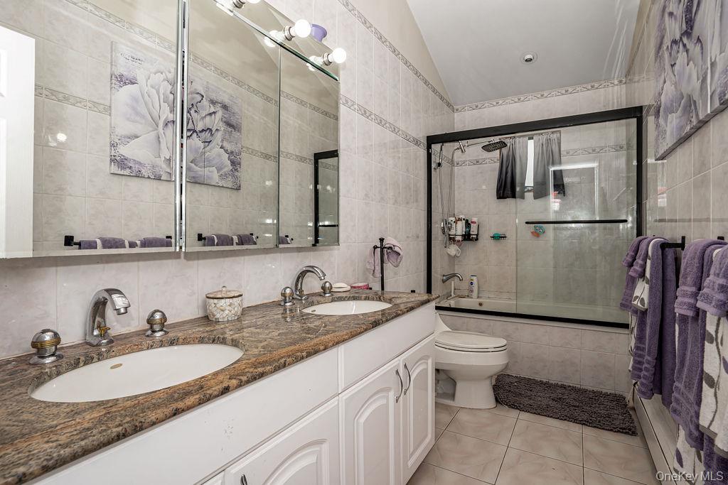 #14 photo, 42 Hendrickson Avenue, नासाउ काउंटी Lynbrook , NY 11563