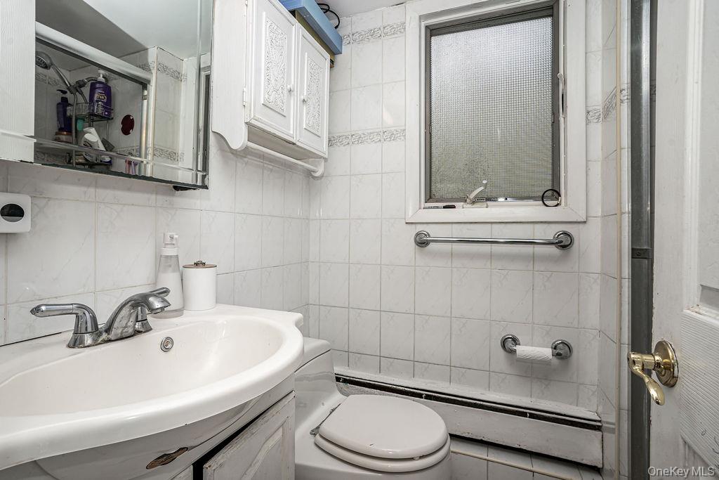 #17 photo, 42 Hendrickson Avenue, नासाउ काउंटी Lynbrook , NY 11563