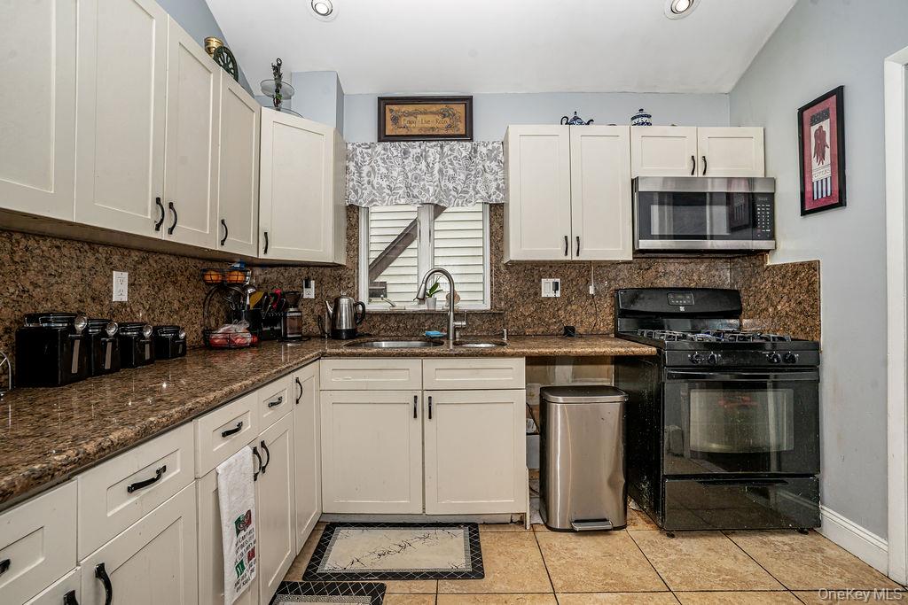 #6 photo, 42 Hendrickson Avenue, नासाउ काउंटी Lynbrook , NY 11563