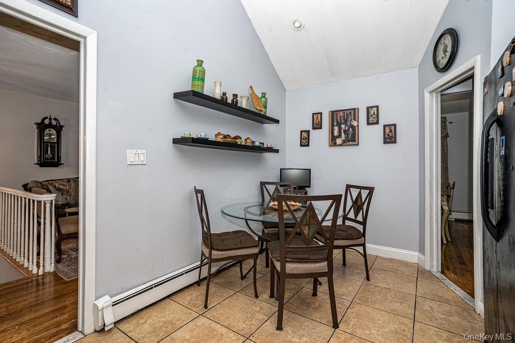 #7 photo, 42 Hendrickson Avenue, नासाउ काउंटी Lynbrook , NY 11563