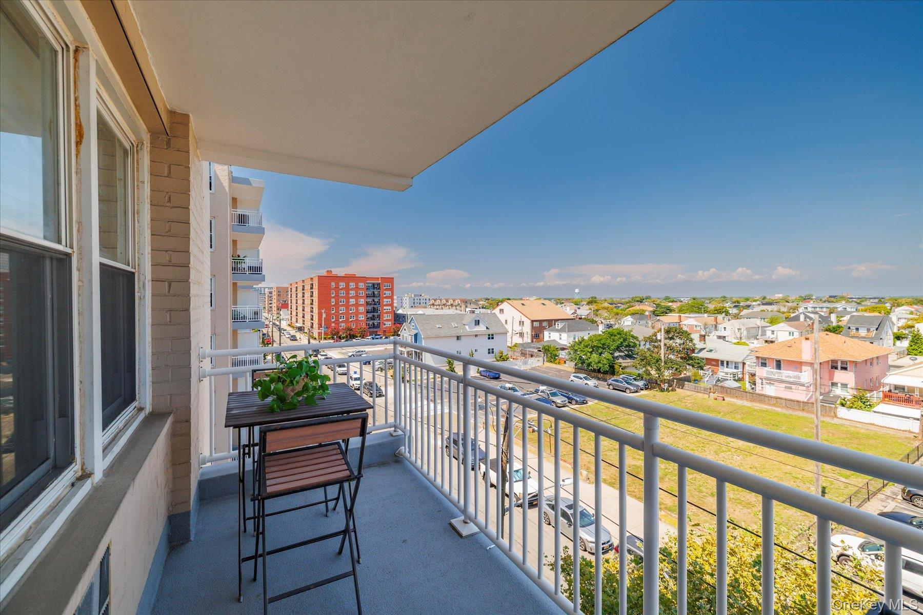 #1 photo, 522 Shore Road, ナッソー郡 Long Beach , NY 11561