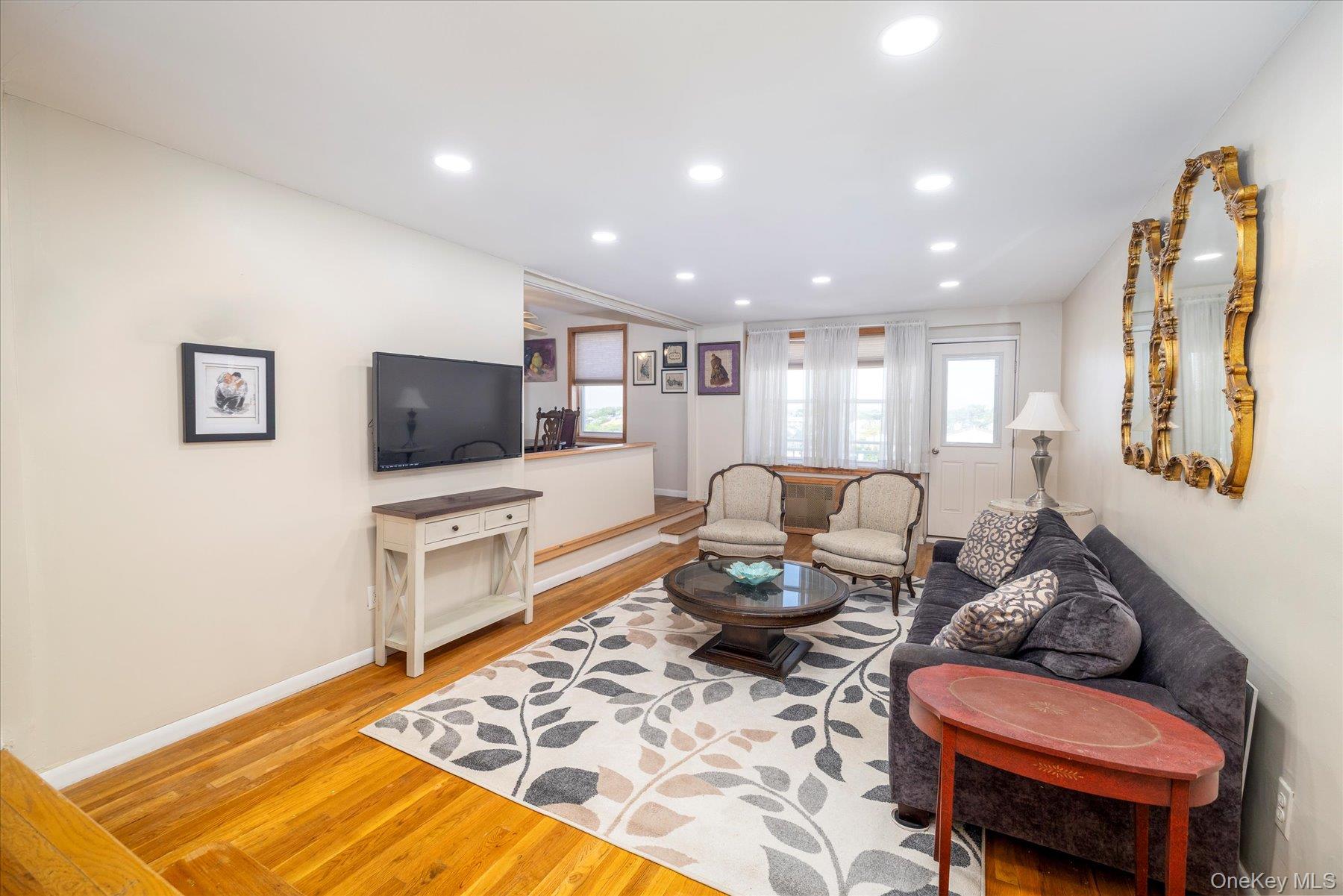 #3 photo, 522 Shore Road, ナッソー郡 Long Beach , NY 11561