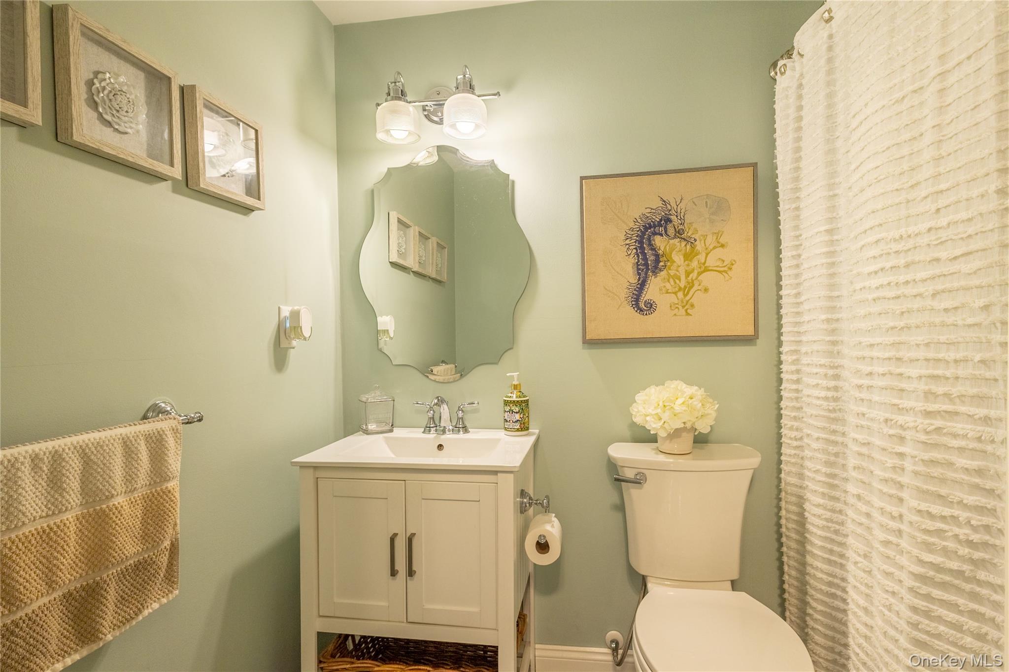 #17 photo, 64 Jeremy Circle, サフォーク郡 Nesconset , NY 11767