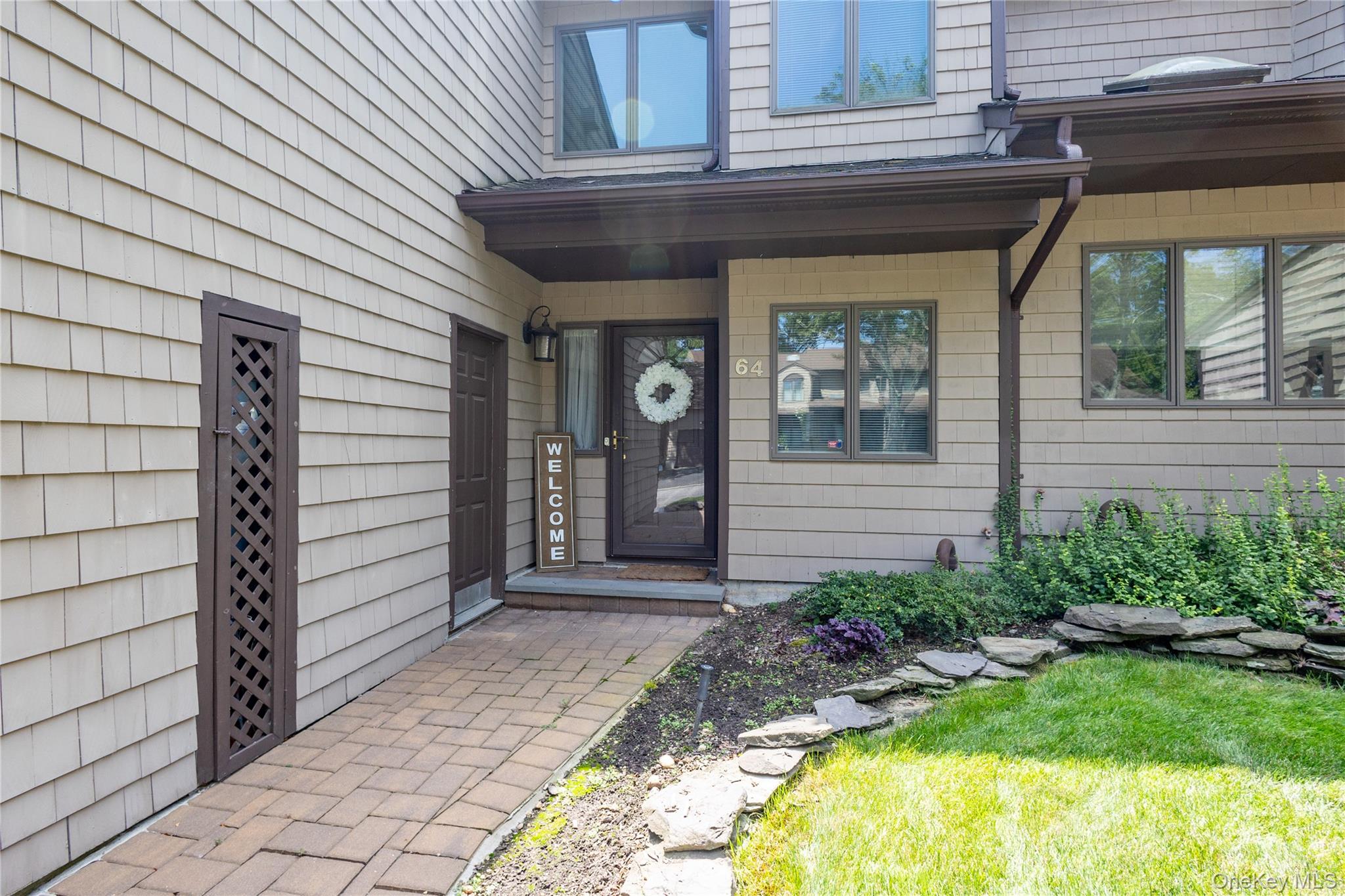 #3 photo, 64 Jeremy Circle, サフォーク郡 Nesconset , NY 11767