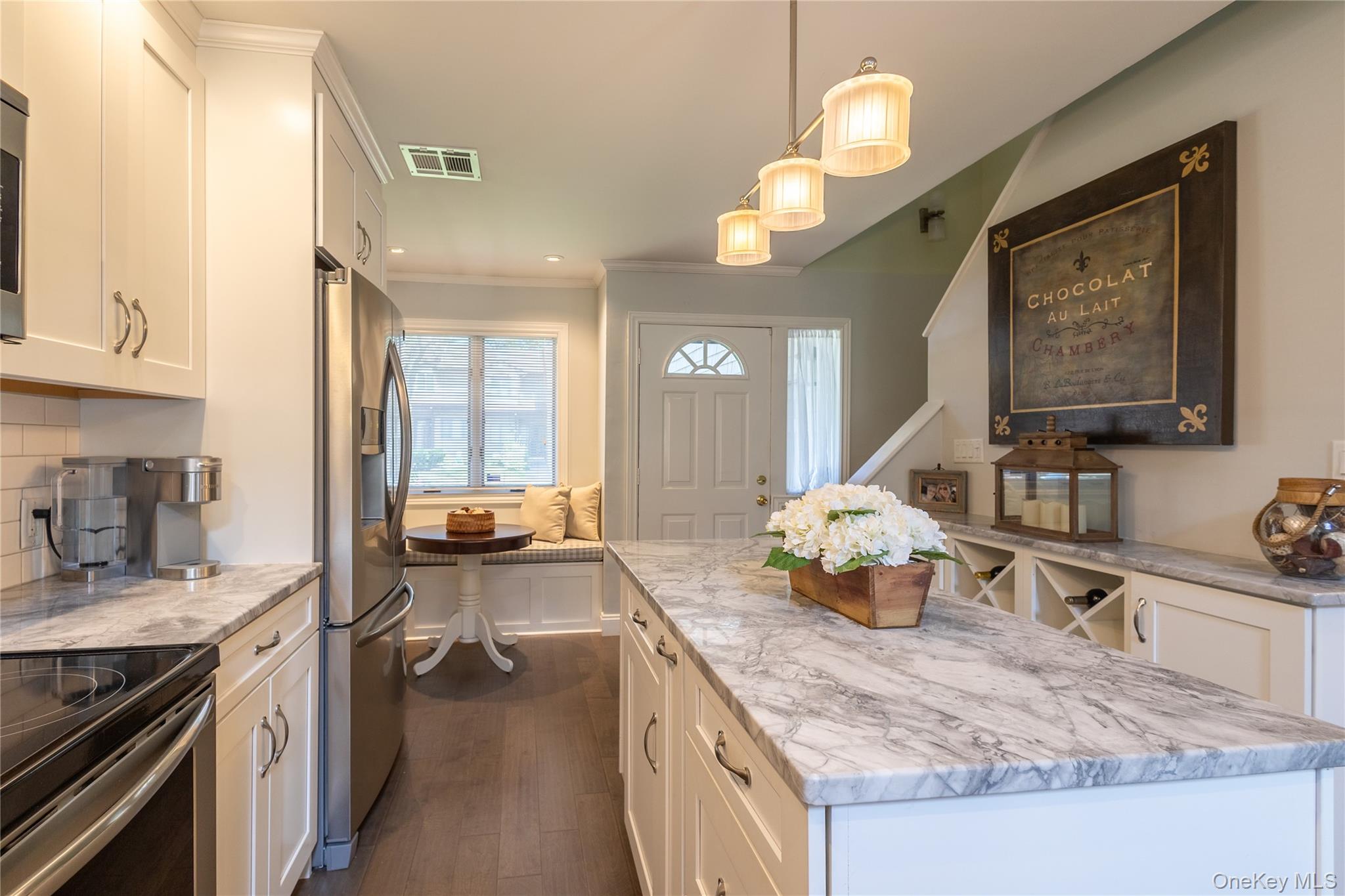 #7 photo, 64 Jeremy Circle, サフォーク郡 Nesconset , NY 11767