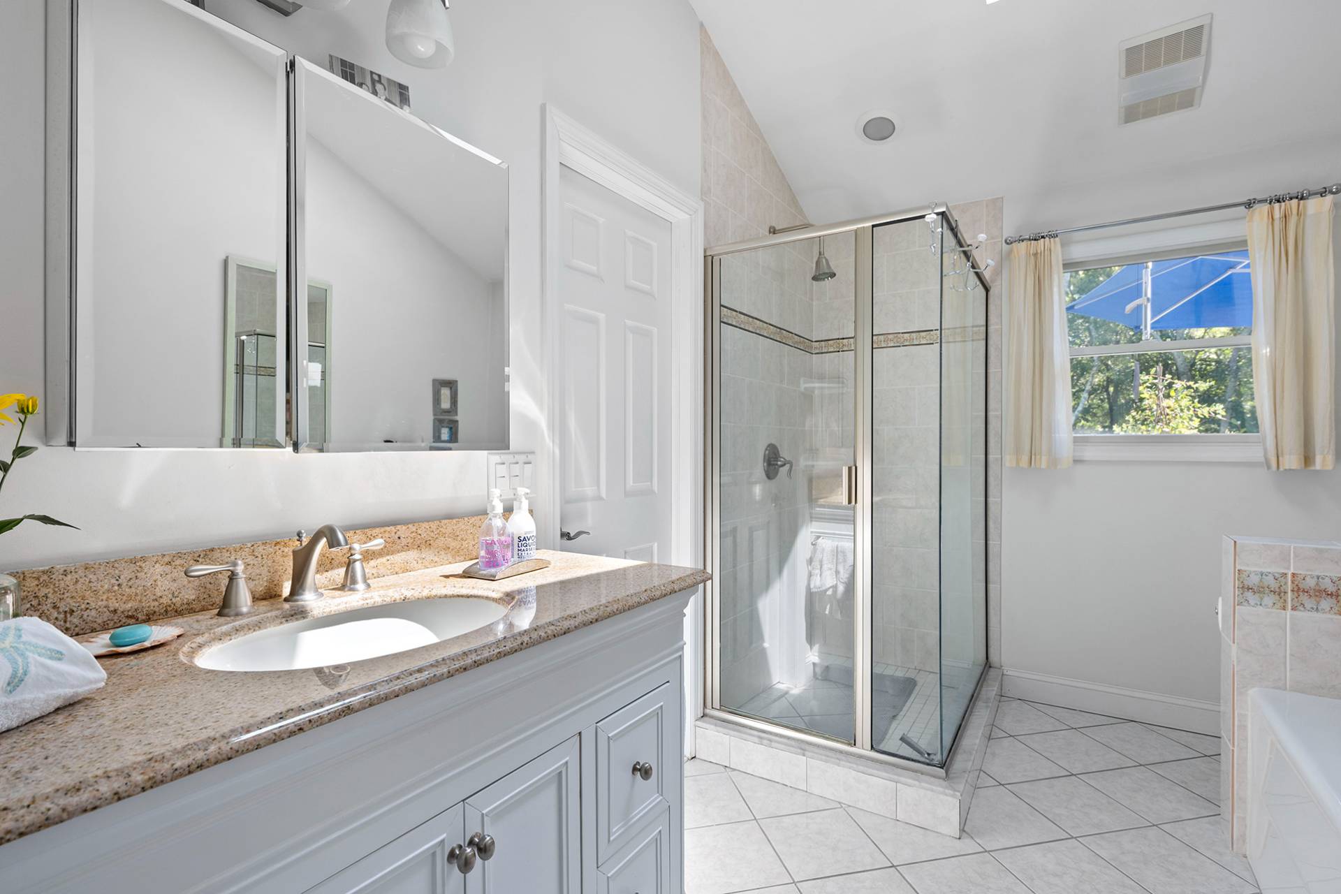 #18 photo, 50 Runnymeade Drive, サフォーク郡 East Hampton , NY 11937