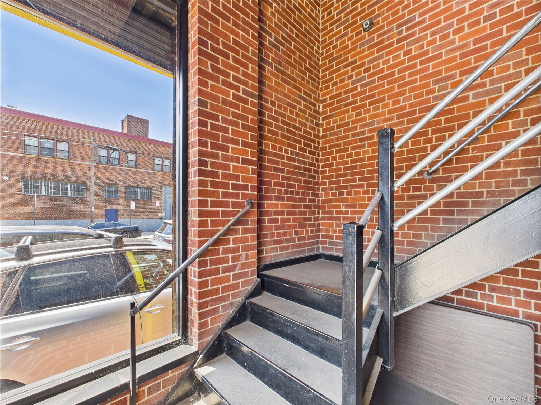 #3 photo, 1005 35th Avenue, クイーンズ区 Astoria , NY 11106