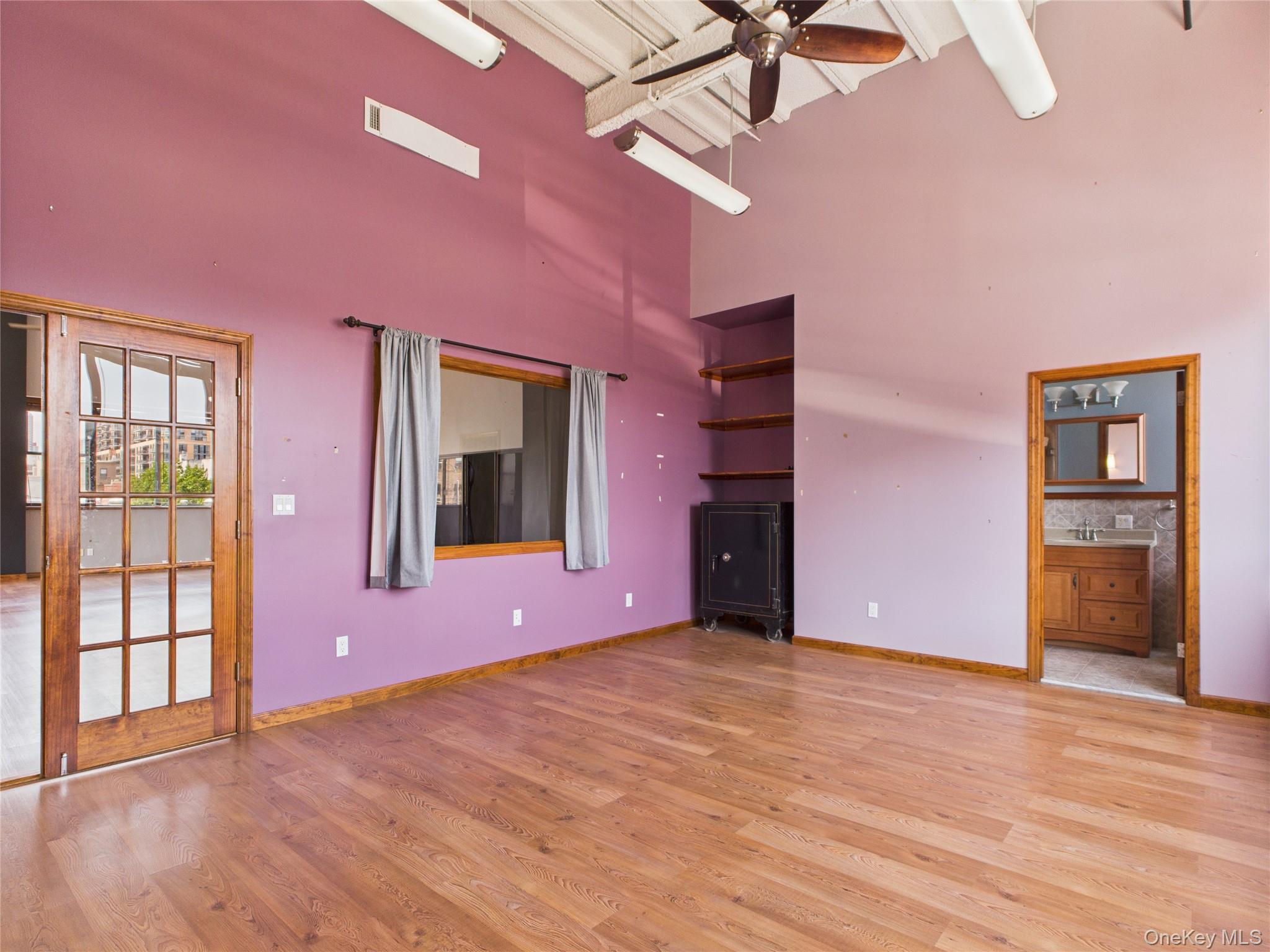 #8 photo, 1005 35th Avenue, クイーンズ区 Astoria , NY 11106