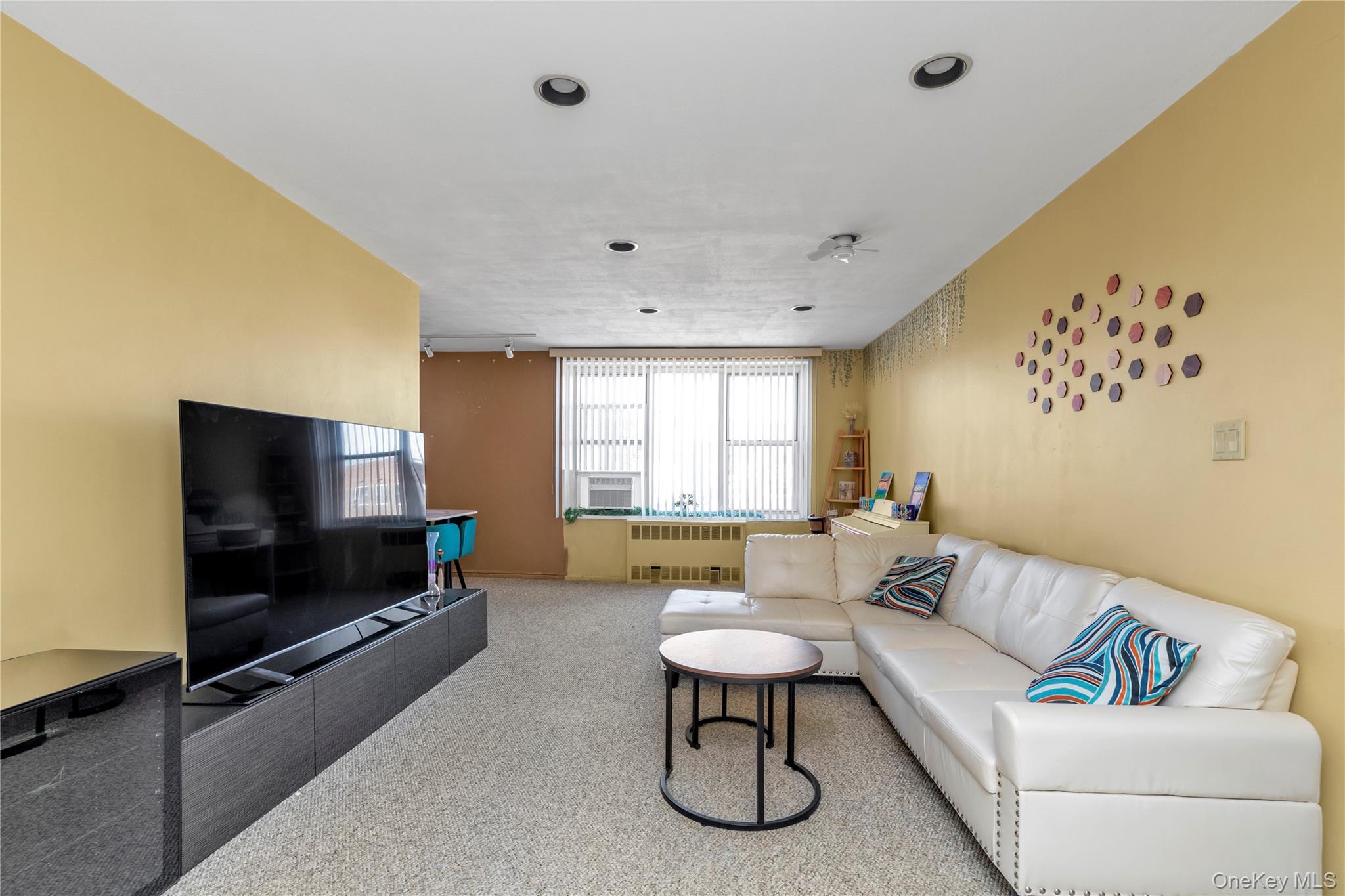 #2 photo, 209-20 18th Avenue, クイーンズ区 Bayside , NY 11360