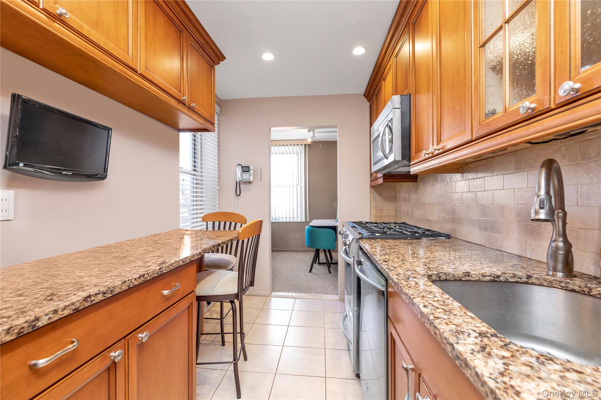 #8 photo, 209-20 18th Avenue, クイーンズ区 Bayside , NY 11360