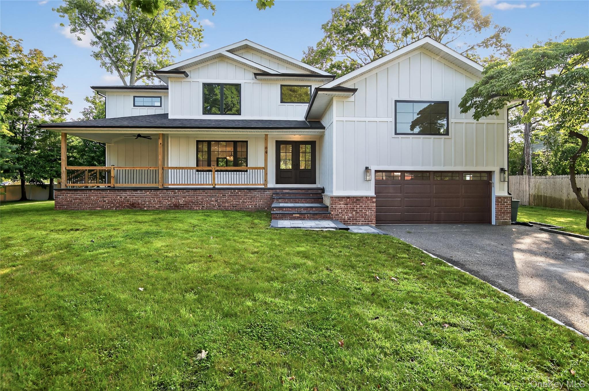 #1 photo, 64 Jane Court, वेस्टबरी Westbury , NY 11590