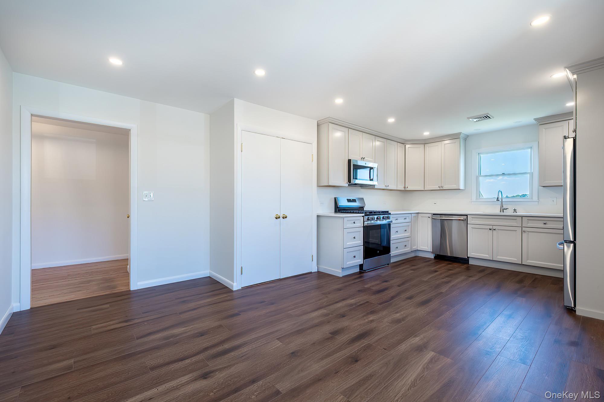 #5 photo, 107 E Woodside Avenue, West Harrison , NY 10604