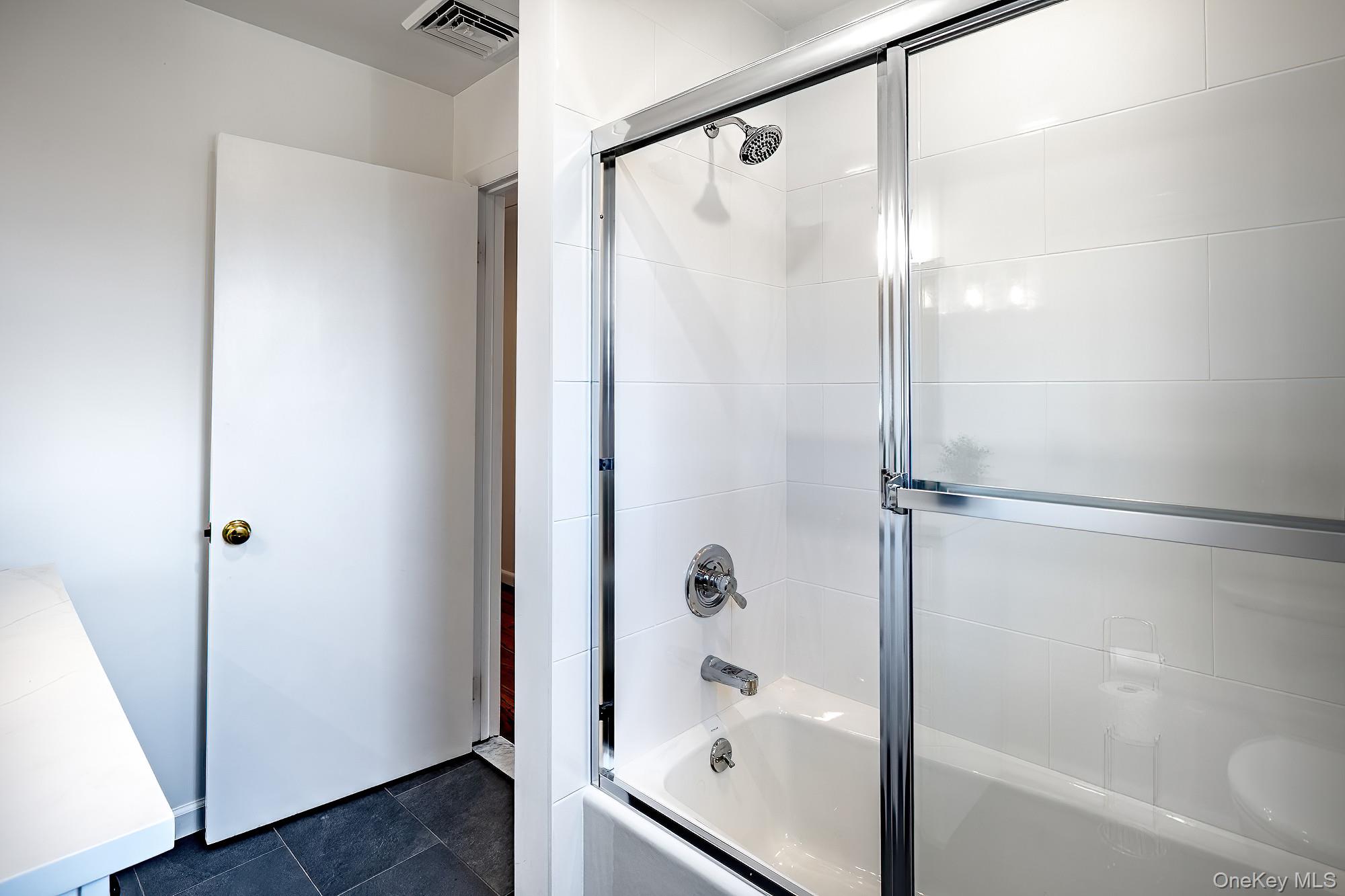 #9 photo, 107 E Woodside Avenue, West Harrison , NY 10604