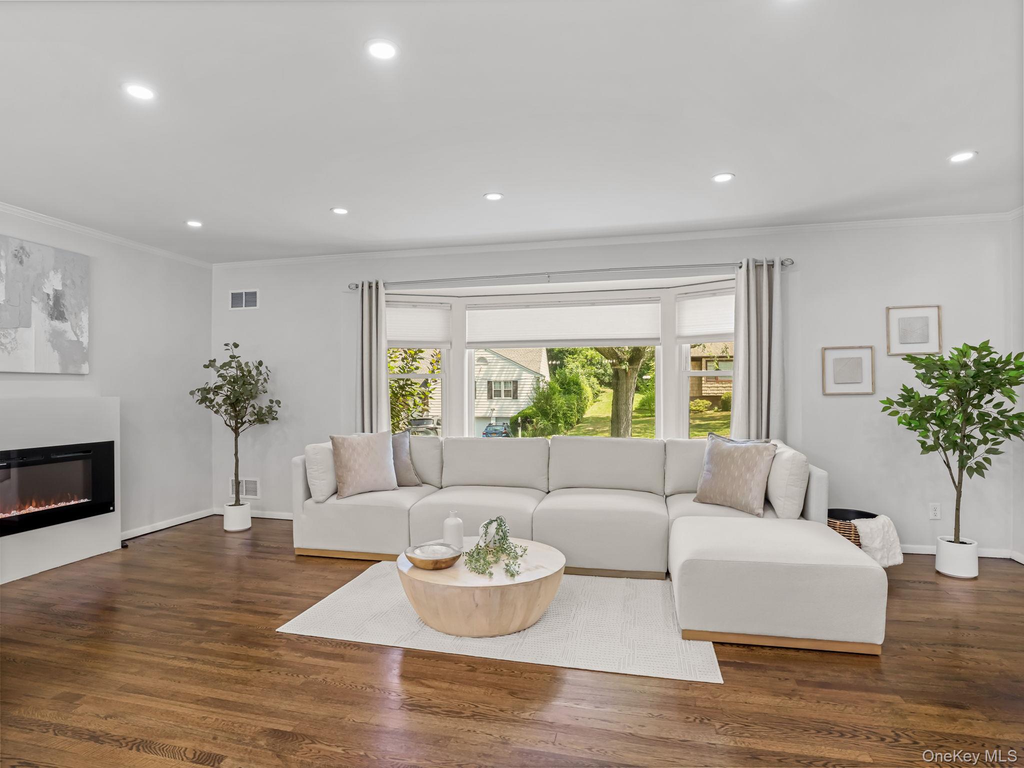 #17 photo, 43 Amherst Drive, New Rochelle , NY 10804