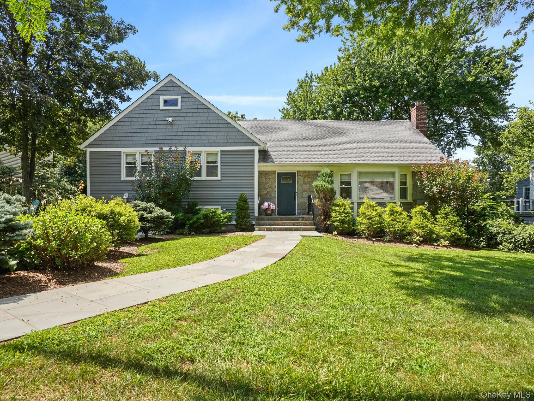 #2 photo, 43 Amherst Drive, New Rochelle , NY 10804